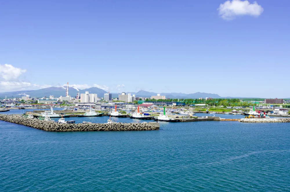 Tomakomai Harbor Sunny