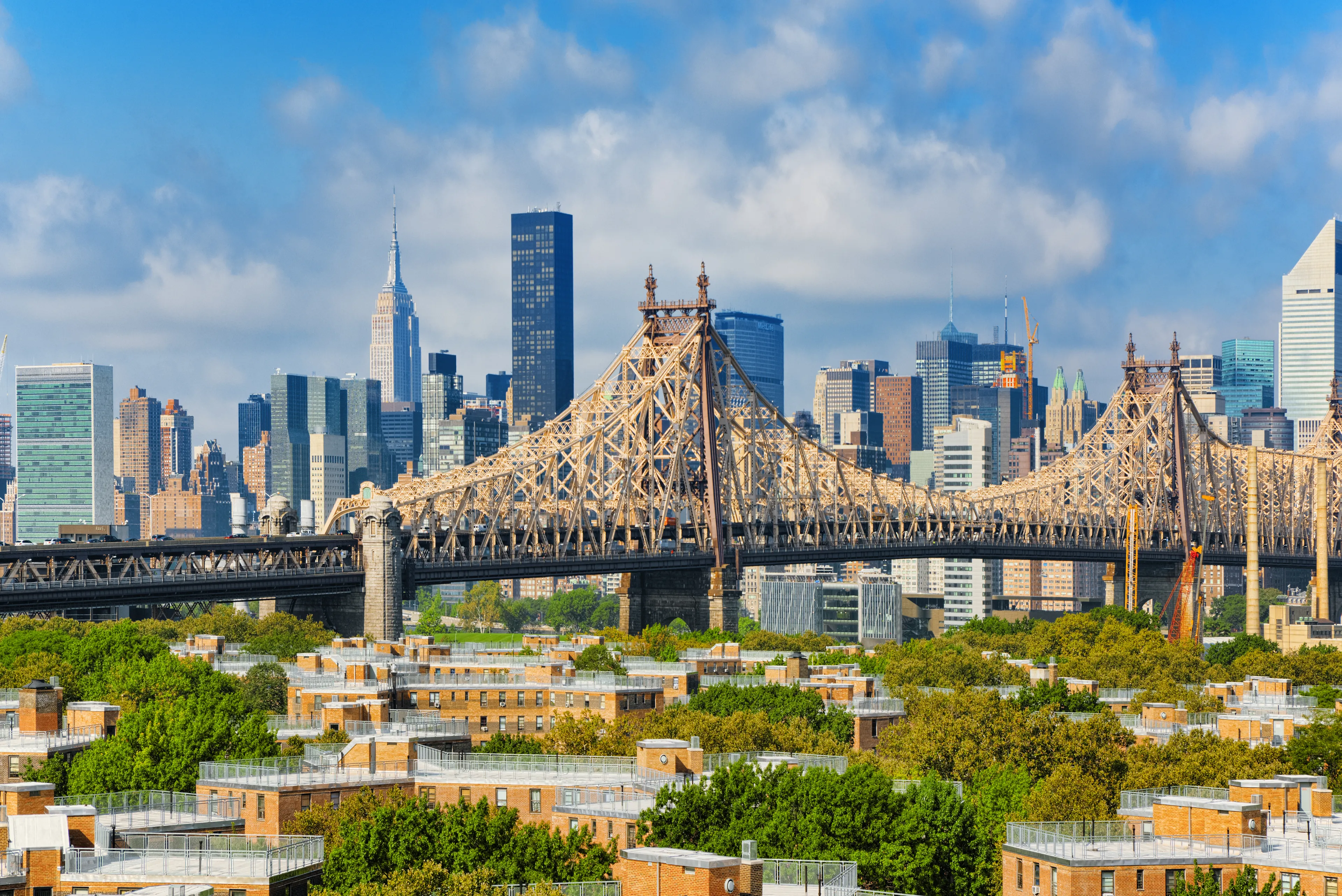 New York, Queensborough Bridge across the East River between the Manhattan and Long Island City in the borough of Queens. USA.