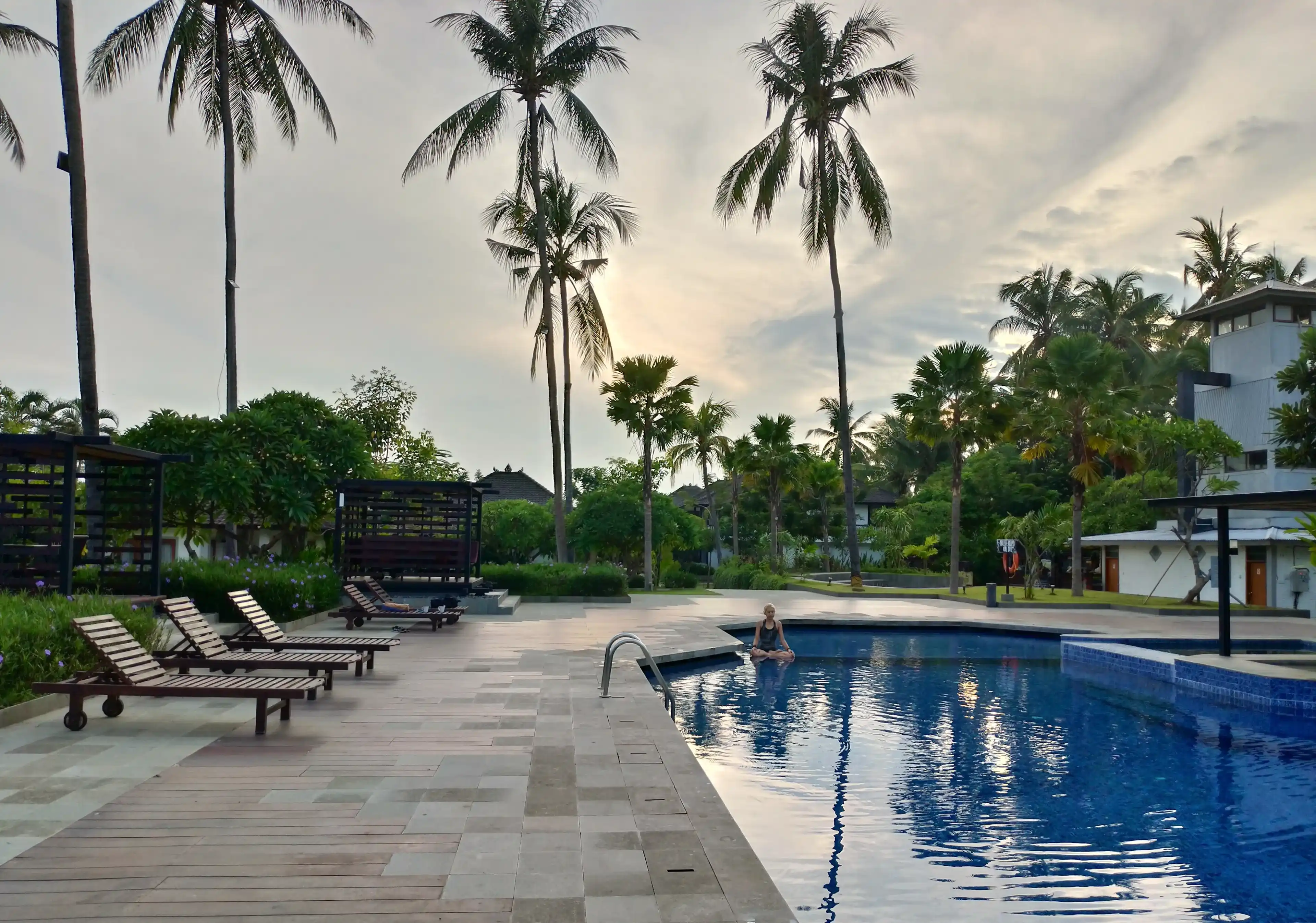 Best Lovina hotels. Cheap hotels in Lovina, Indonesia Best Lovina hotels. Cheap hotels in Lovina, Indonesia