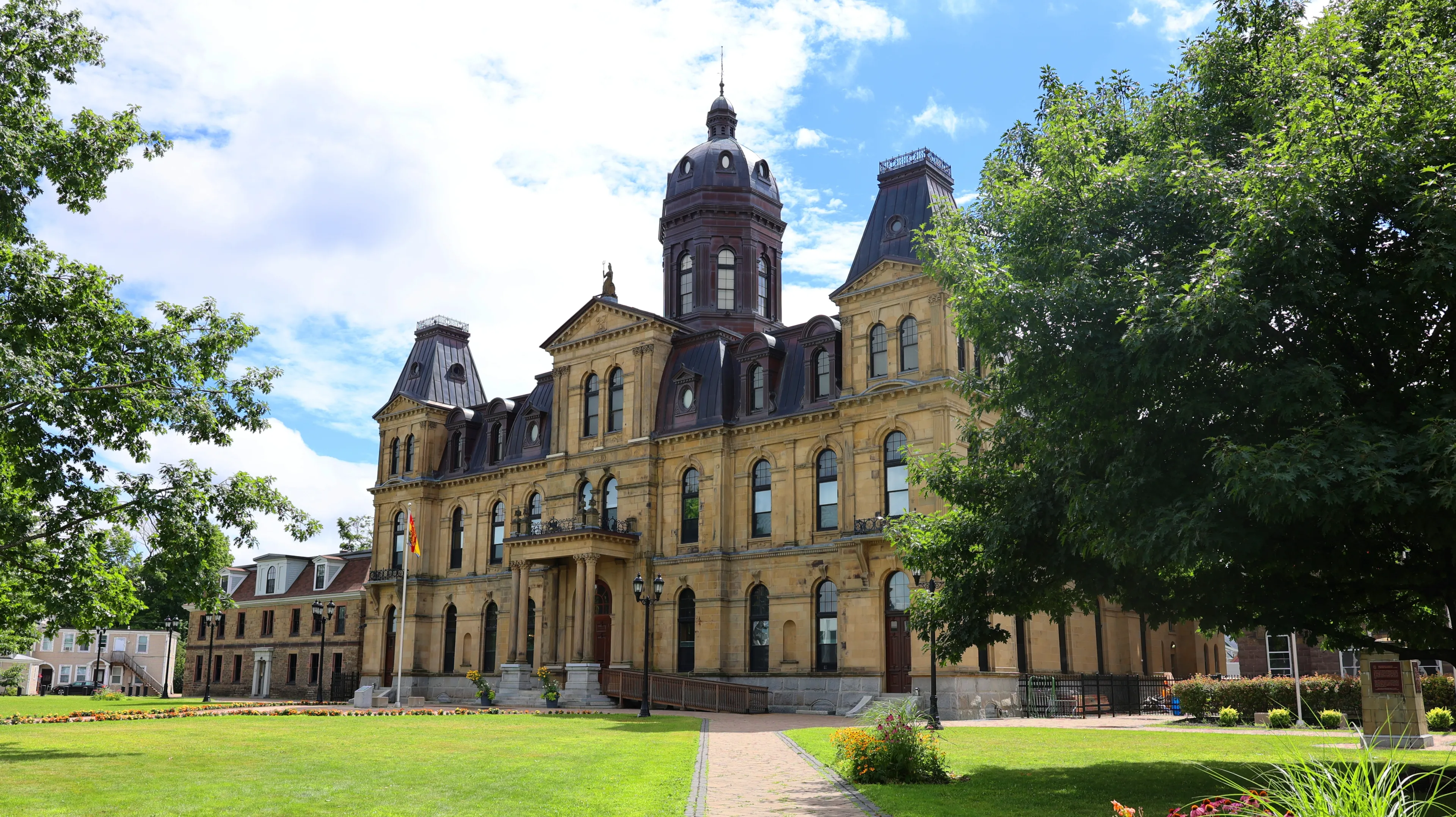 Best Fredericton hotels. Cheap hotels in Fredericton, New Brunswick, Canada