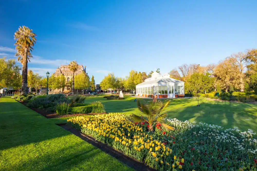 Bendigo conservatory in Rosalind Park on a warm Spring evening. Bendigo conservatory in Rosalind Park on a warm Spring evening.