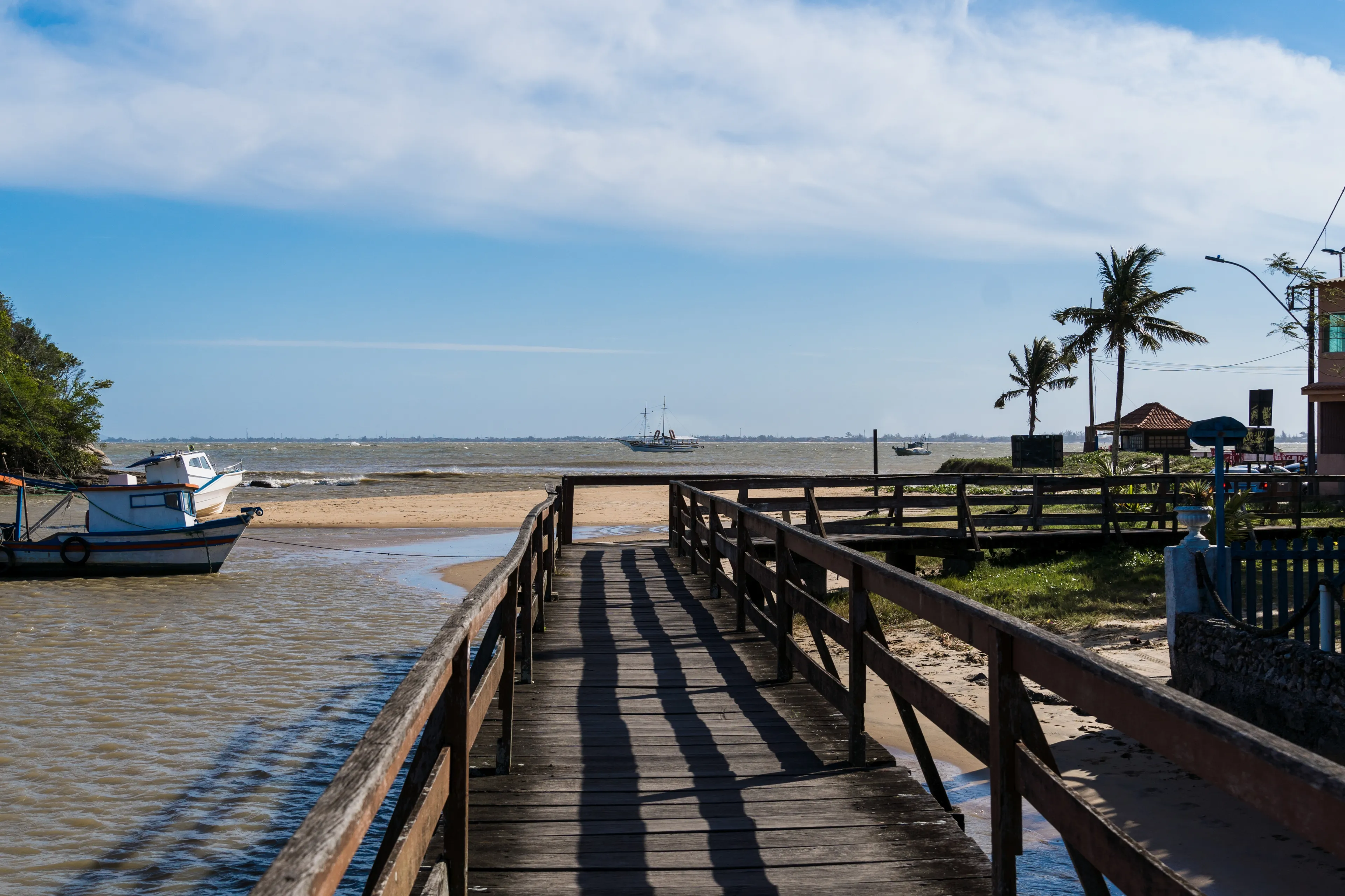 Best Rio das Ostras hotels. Cheap hotels in Rio das Ostras, Brazil