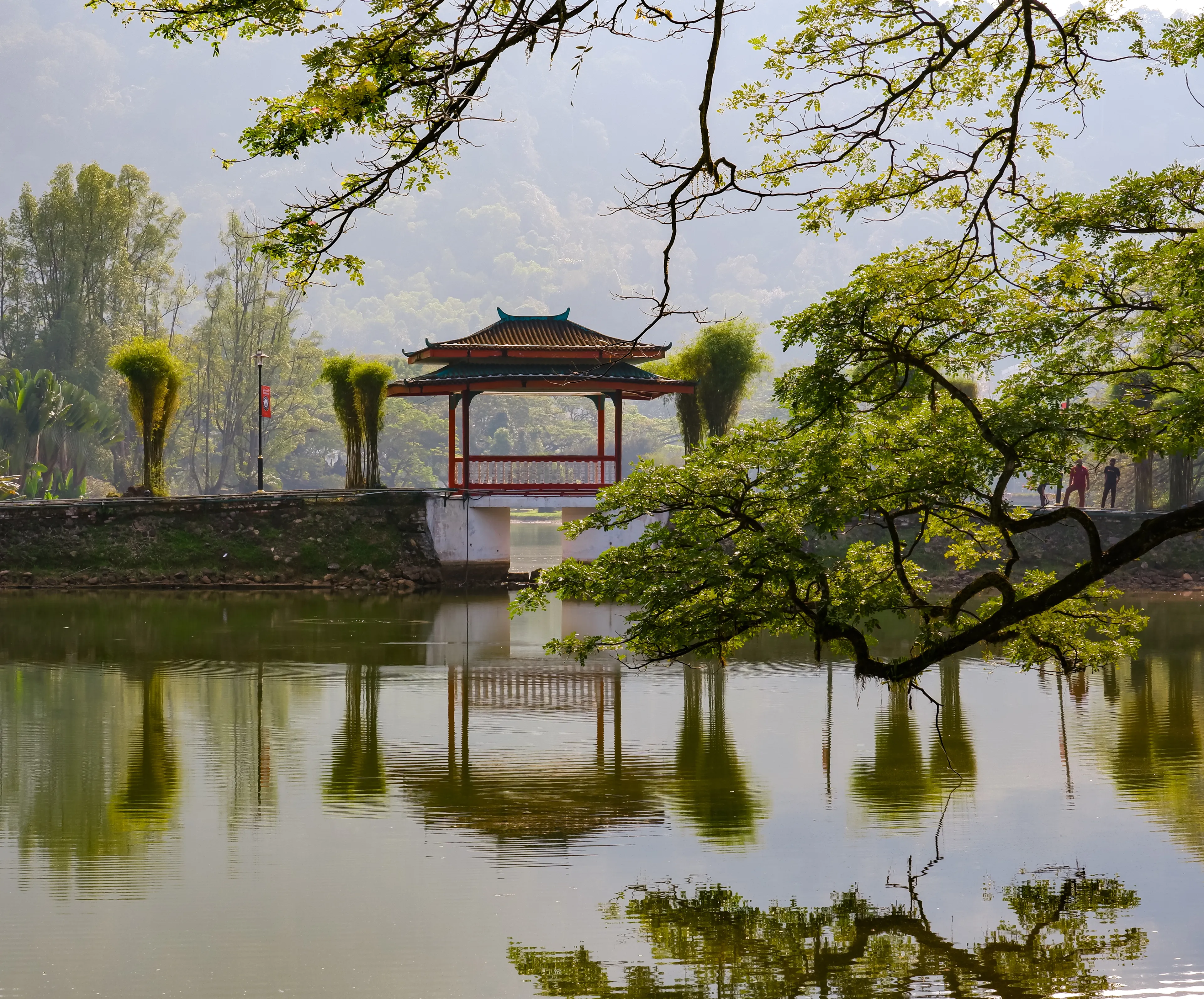 A beautiful view Chinese Bridge at Taiping Lake Garden. 