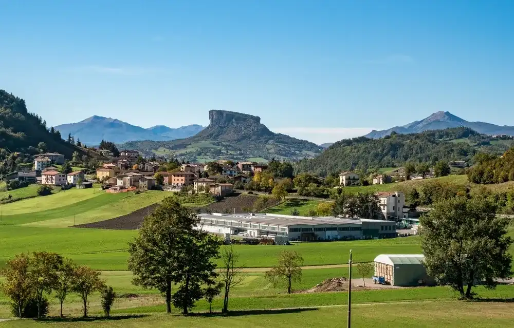The Pietra di Bismantova (Stone of Bismantova) viewed from road SS63. Reggio Emilia province, Emilia Romagna, Italy. The Pietra di Bismantova (Stone of Bismantova) viewed from road SS63. Reggio Emilia province, Emilia Romagna, Italy.