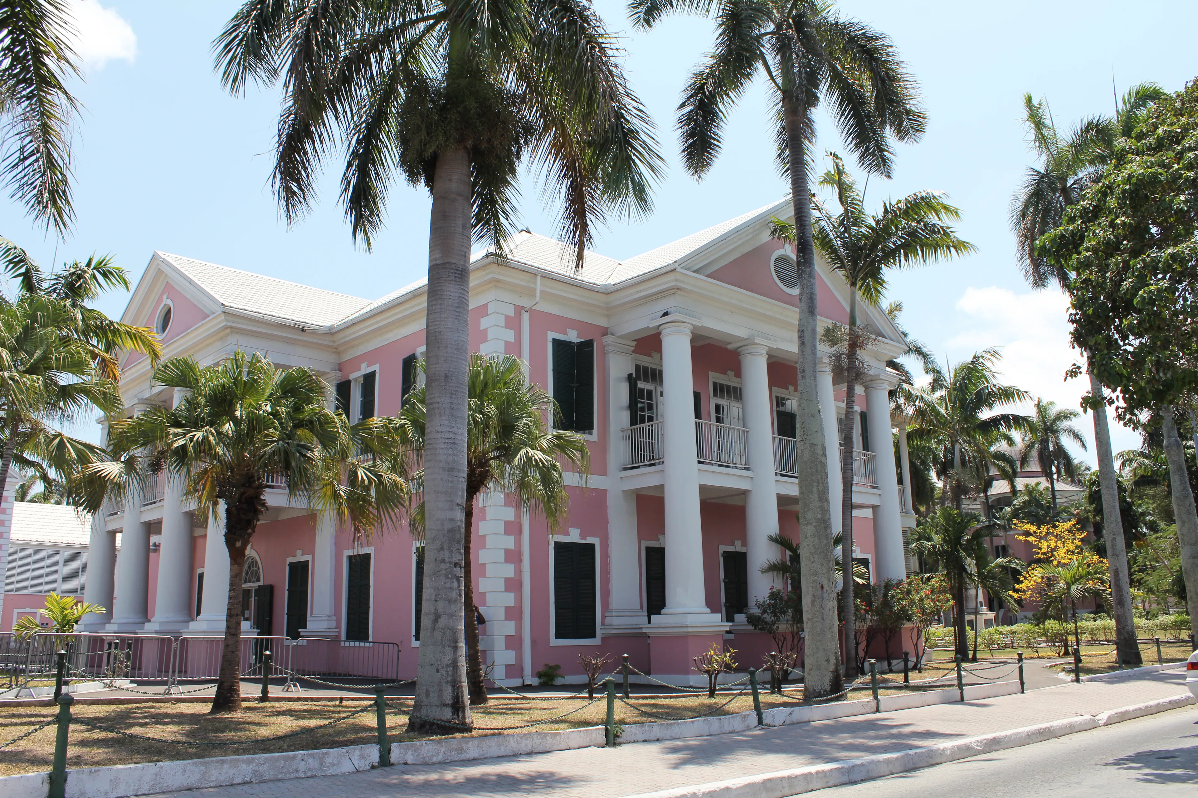 Best Nassau hotels. Cheap hotels in Nassau, Bahamas