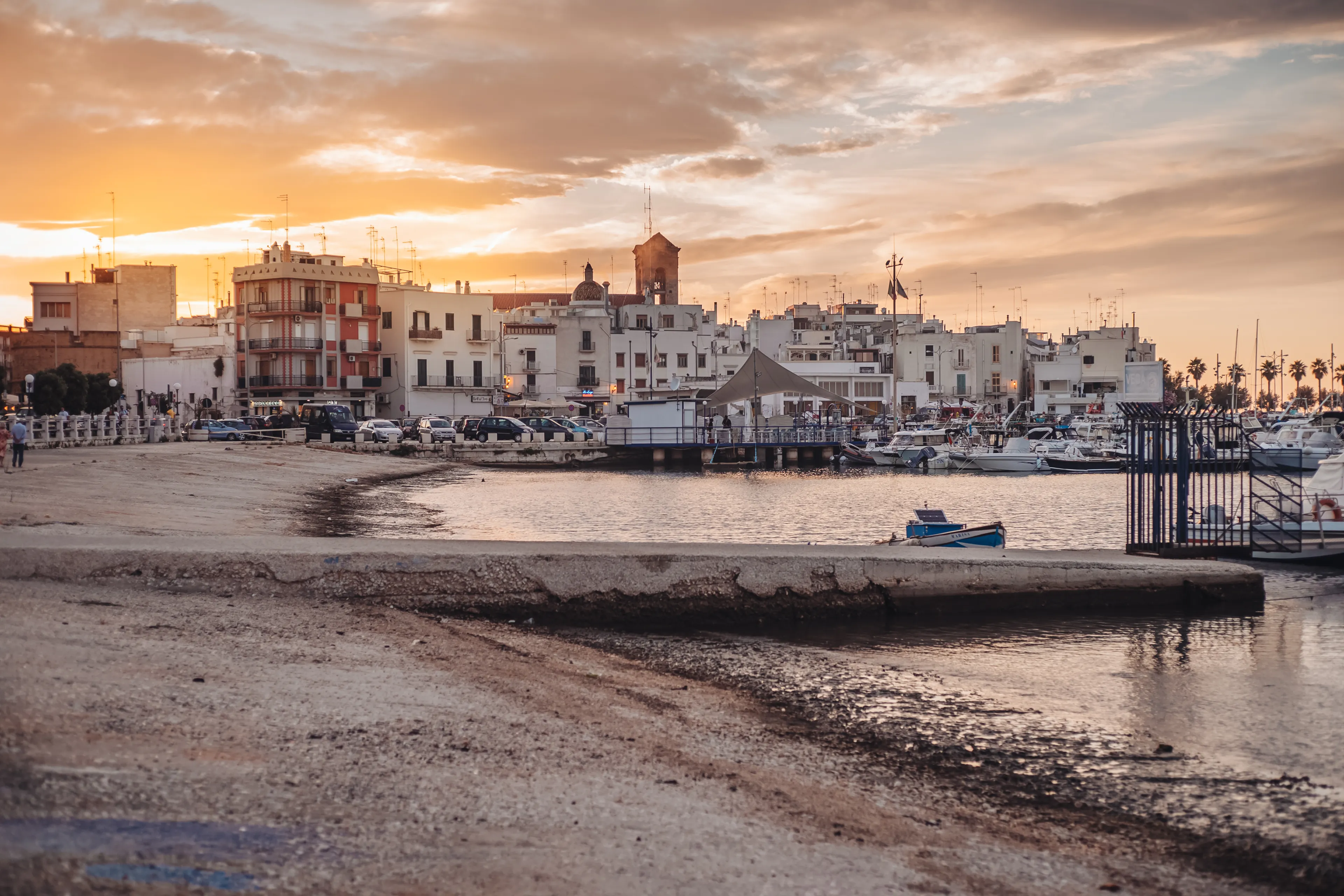 Best Mola di Bari hotels. Cheap hotels in Mola di Bari, Italy