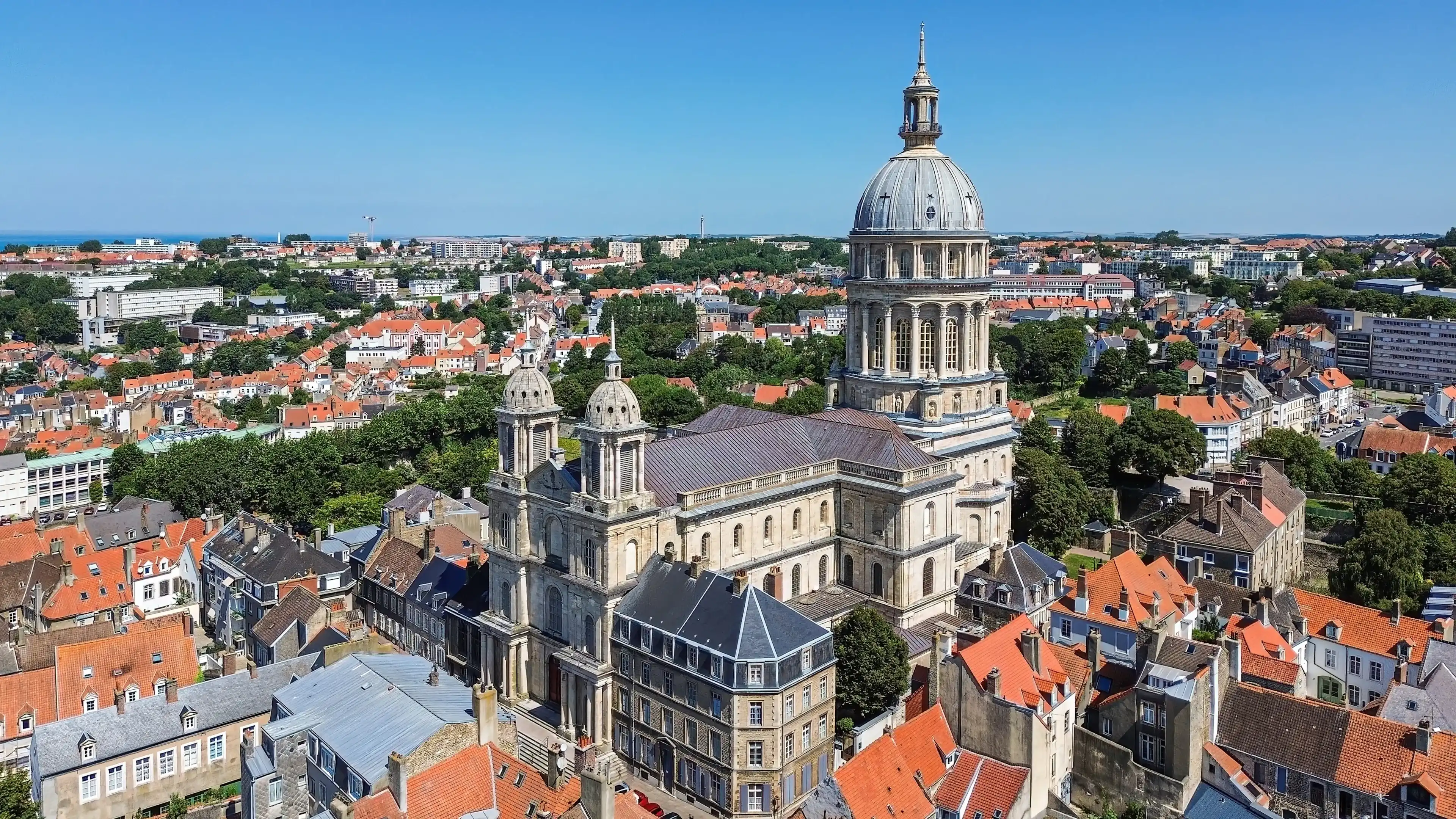 Aerial view of the Basilica of Notre-Dame in Boulogne-sur-Mer in the Pas-de-Calais département of northern France - Minor basilica with a large dome in the Upper Town of Boulogne Aerial view of the Basilica of Notre-Dame in Boulogne-sur-Mer in the Pas-de-Calais département of northern France - Minor basilica with a large dome in the Upper Town of Boulogne
