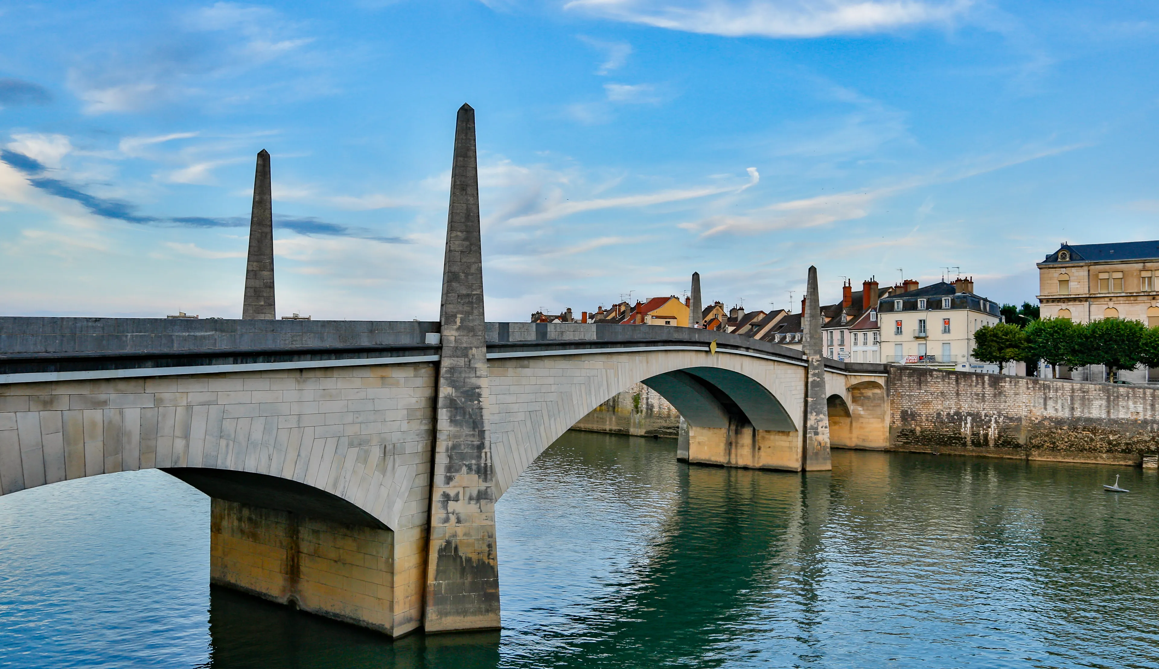 Best Chalon-sur-Saône hotels. Cheap hotels in Chalon-sur-Saône, France