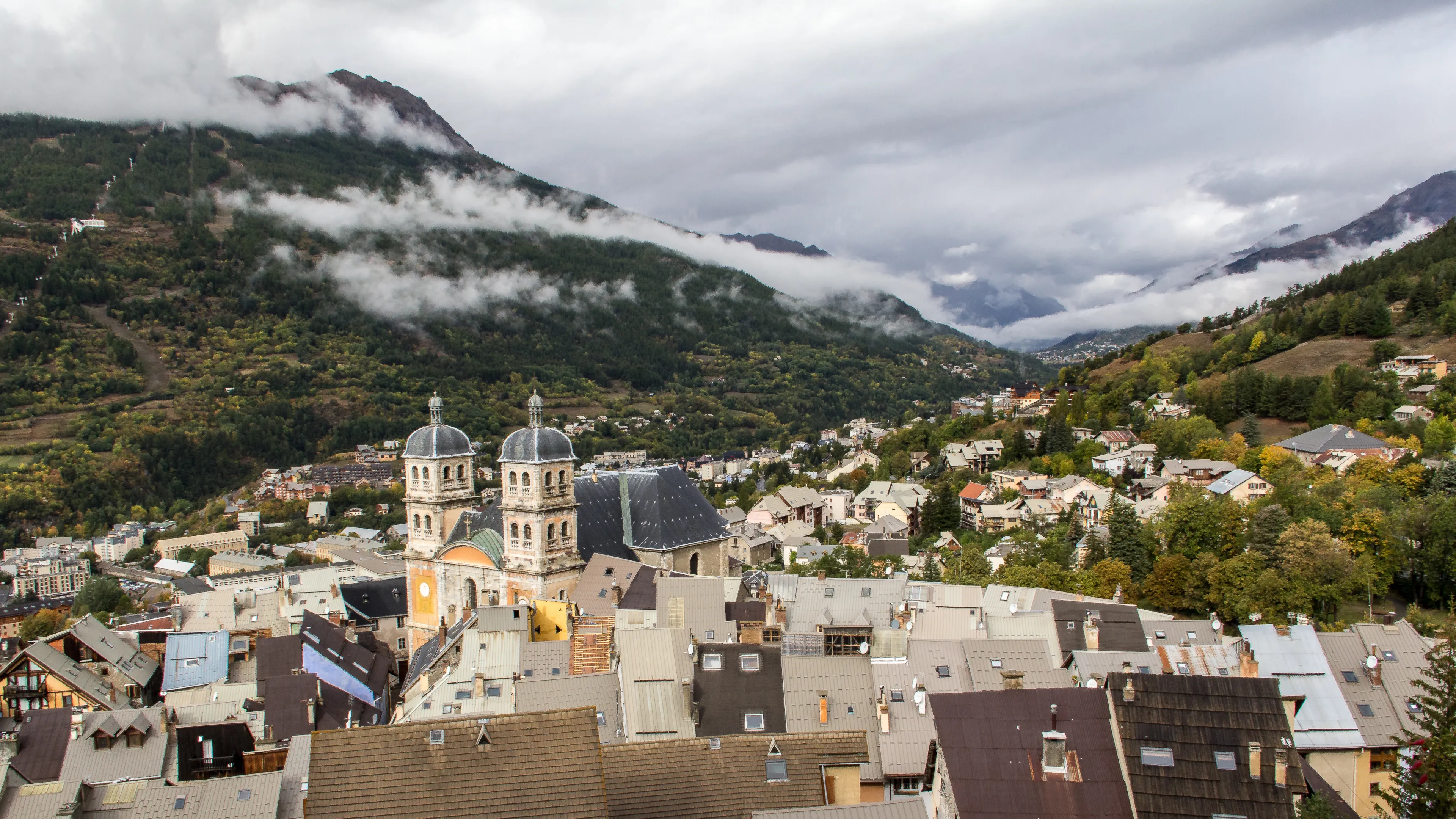 Best Briançon hotels. Cheap hotels in Briançon, France