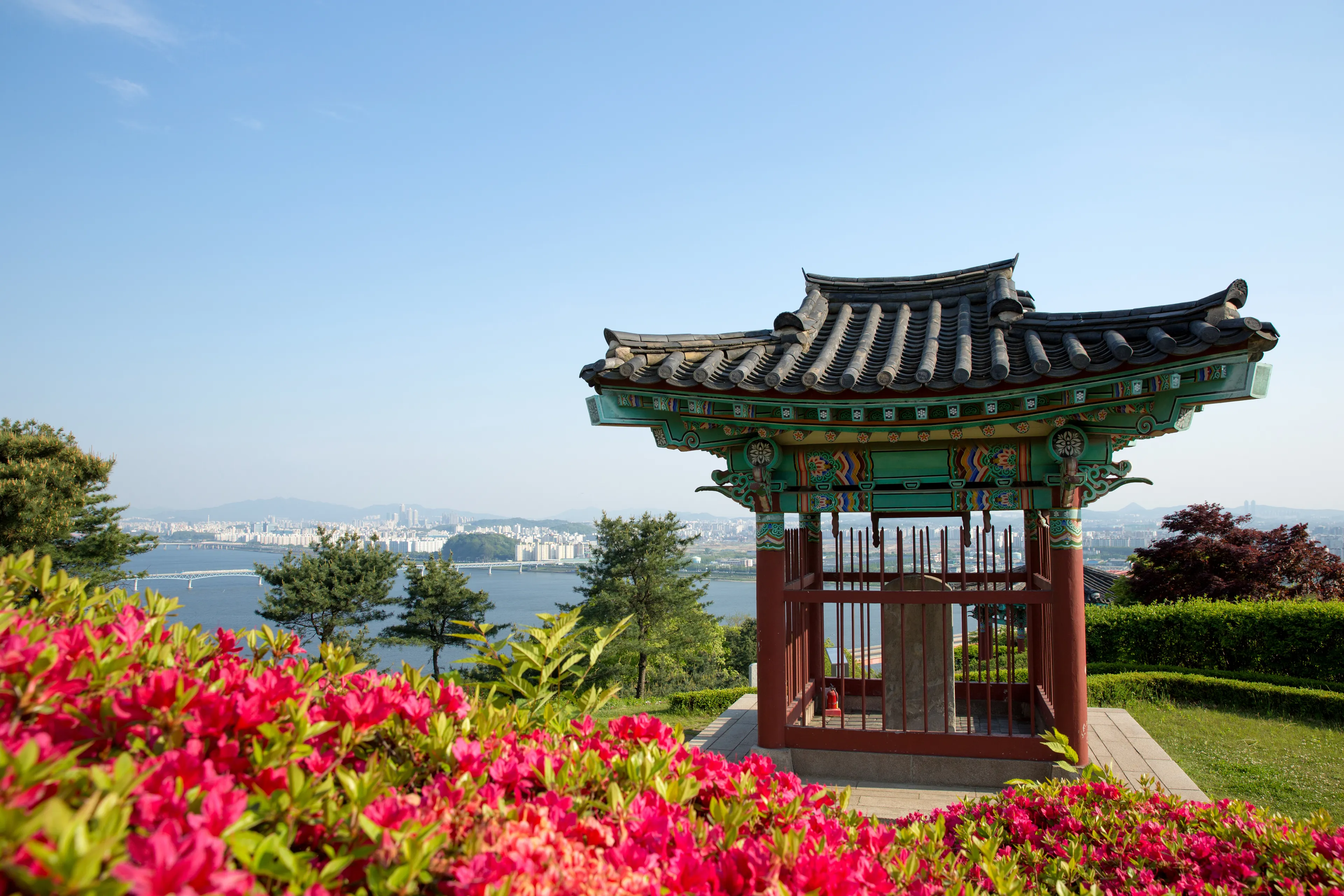 Haengjusanseong in Goyang-si, Gyeonggi-do is an acid built with soil.