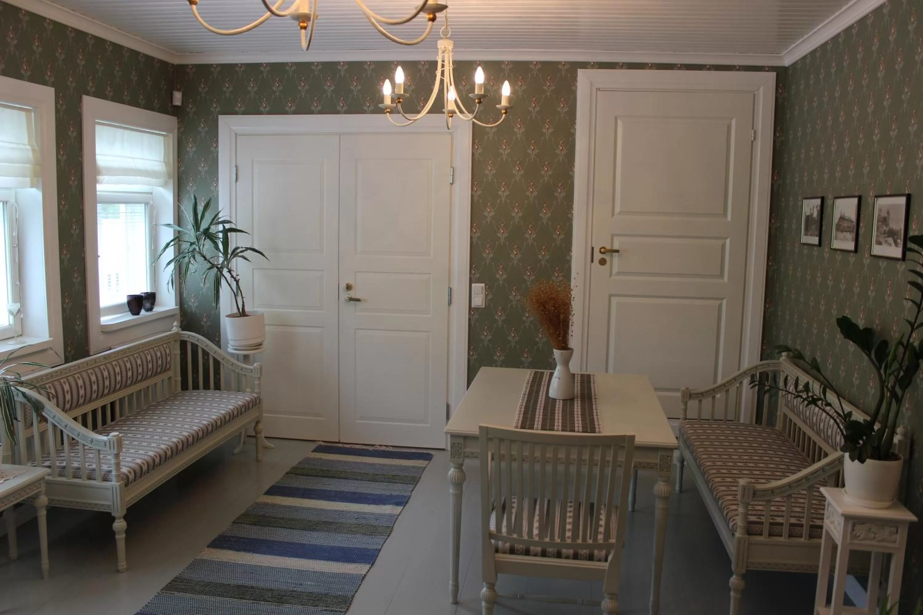 Seating area in B&B Lomamokkila