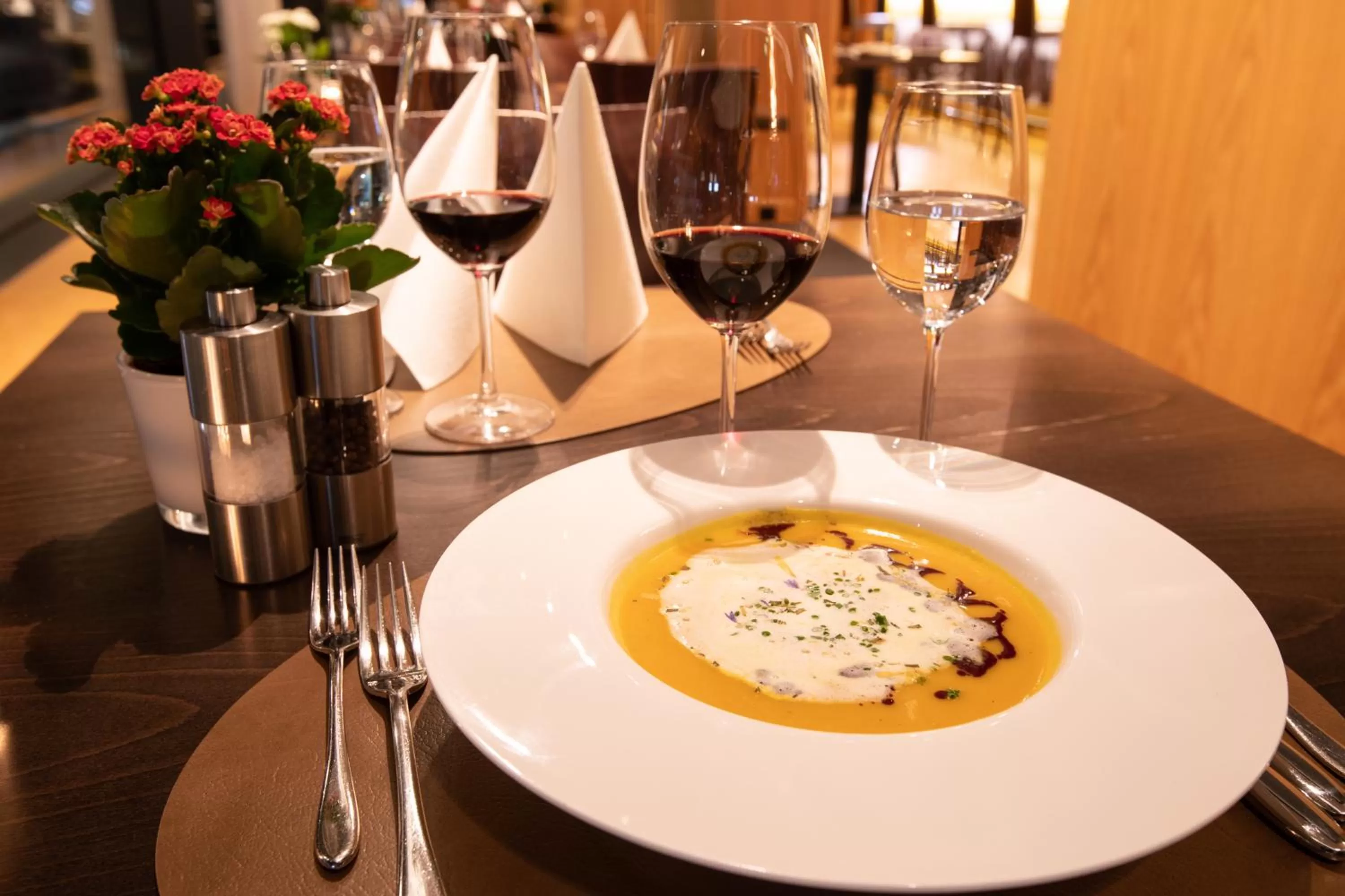 Restaurant/places to eat in Mercure Chur City West