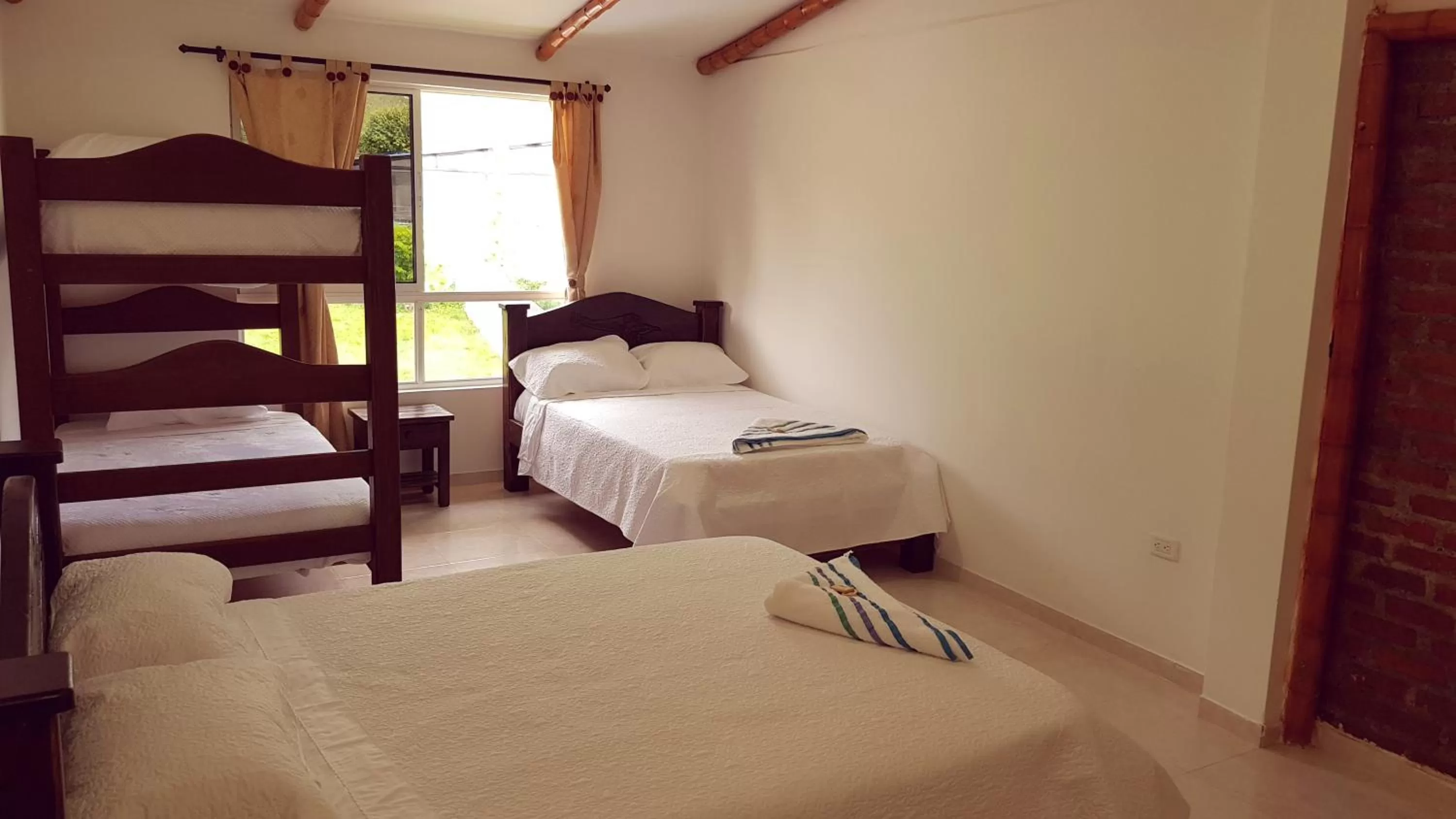 Bed in Dedalos Fly House