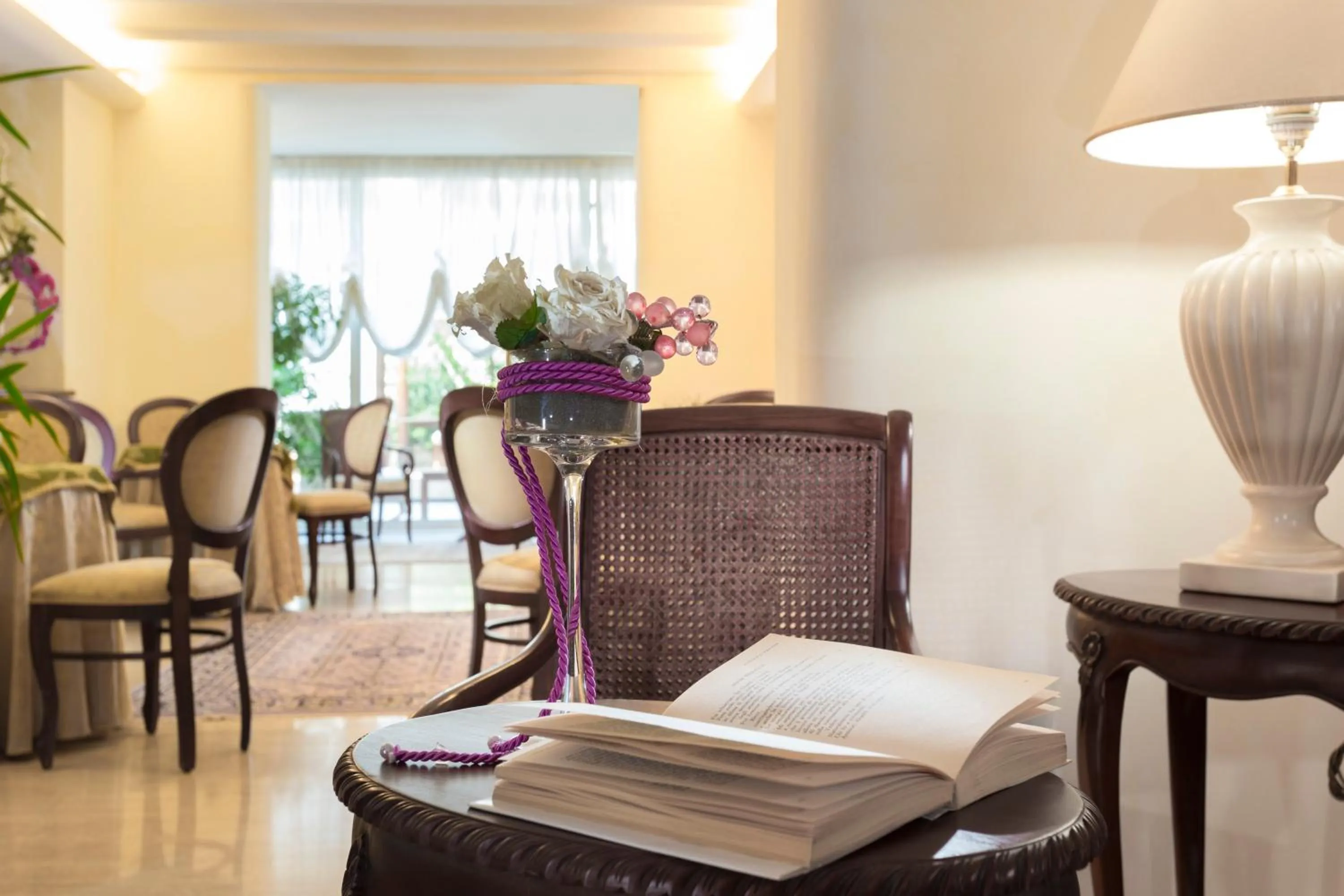 Decorative detail in Hotel De Londres