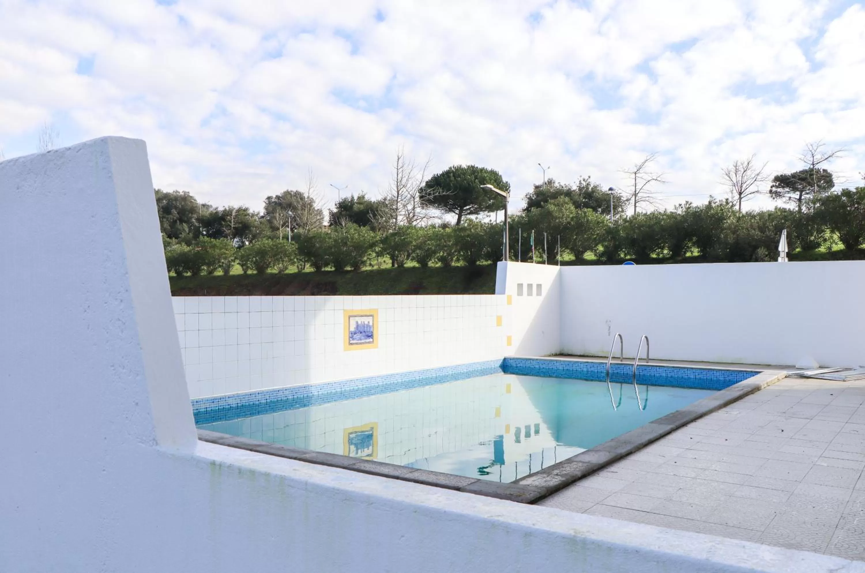 Swimming pool in Hotel Louro
