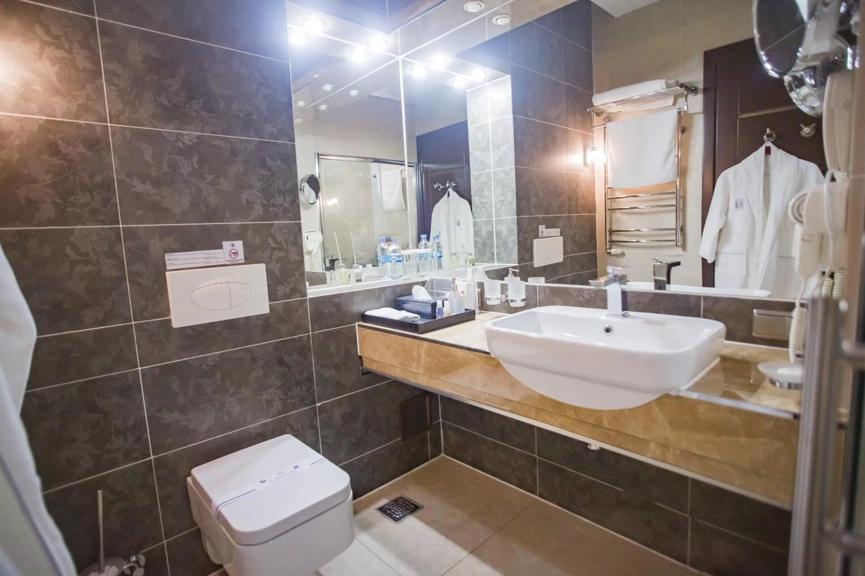 Shower in Hotel Feride