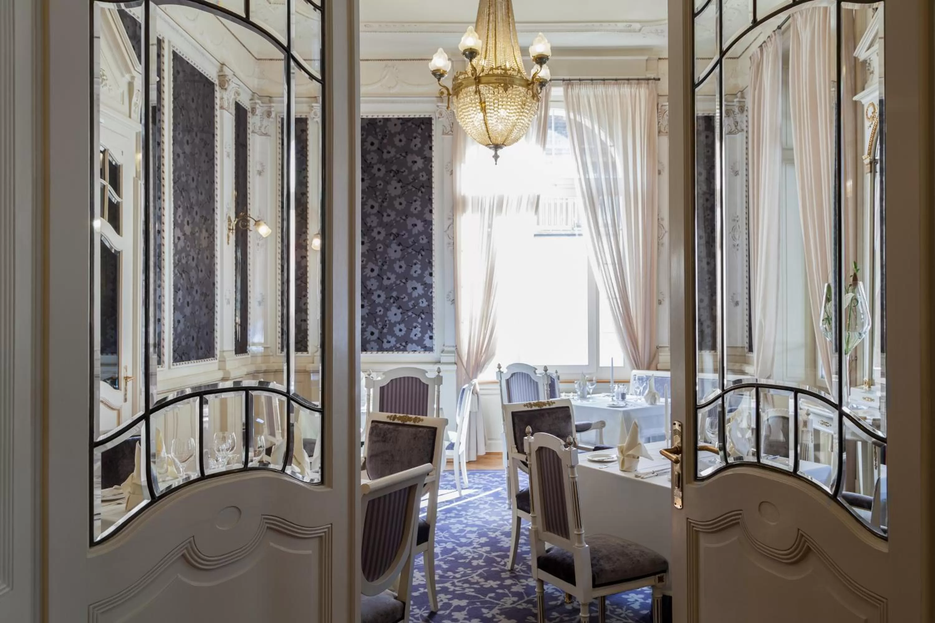 Restaurant/places to eat in Royal St. Georges Hotel Interlaken - MGallery Collection