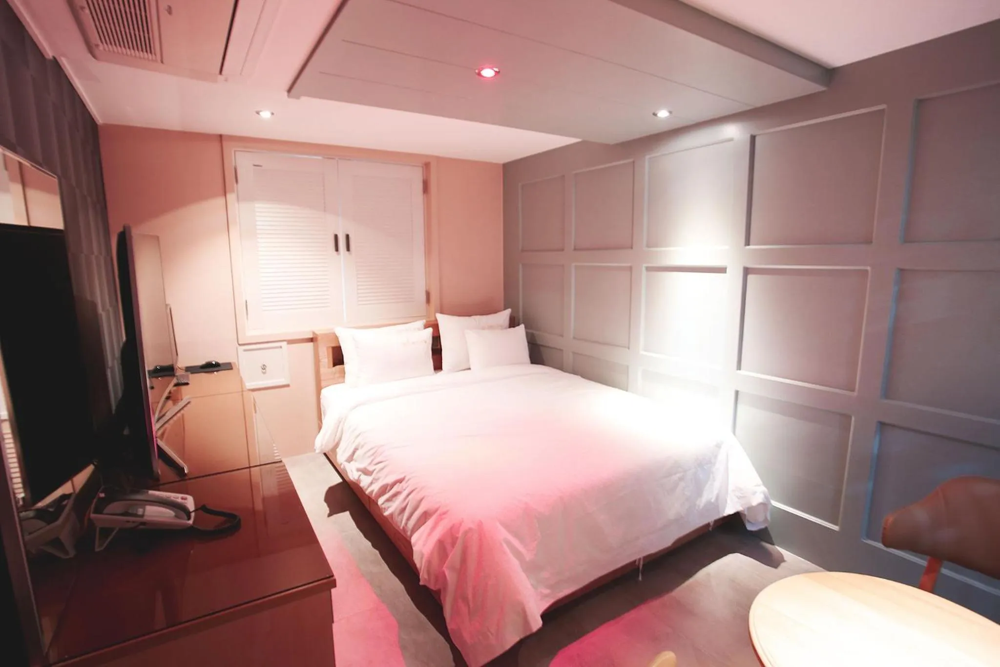 Photo of the whole room in Goodstay Grand Motel Chuncheon