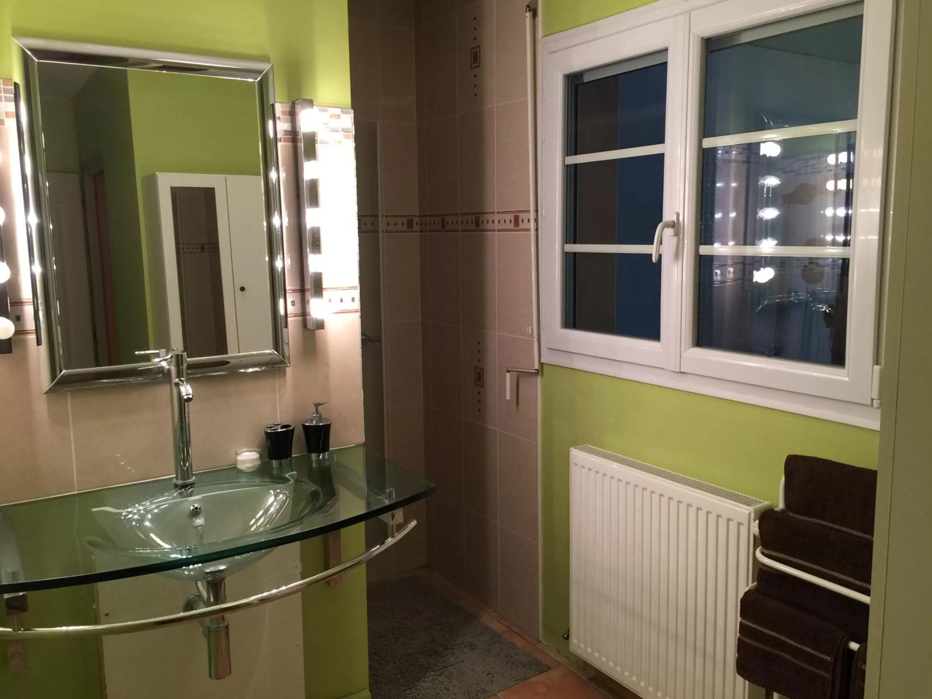 Bathroom in La Caronnière