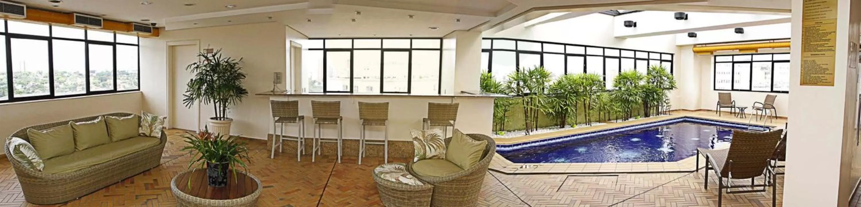 Swimming pool in Transamerica Executive Higienópolis