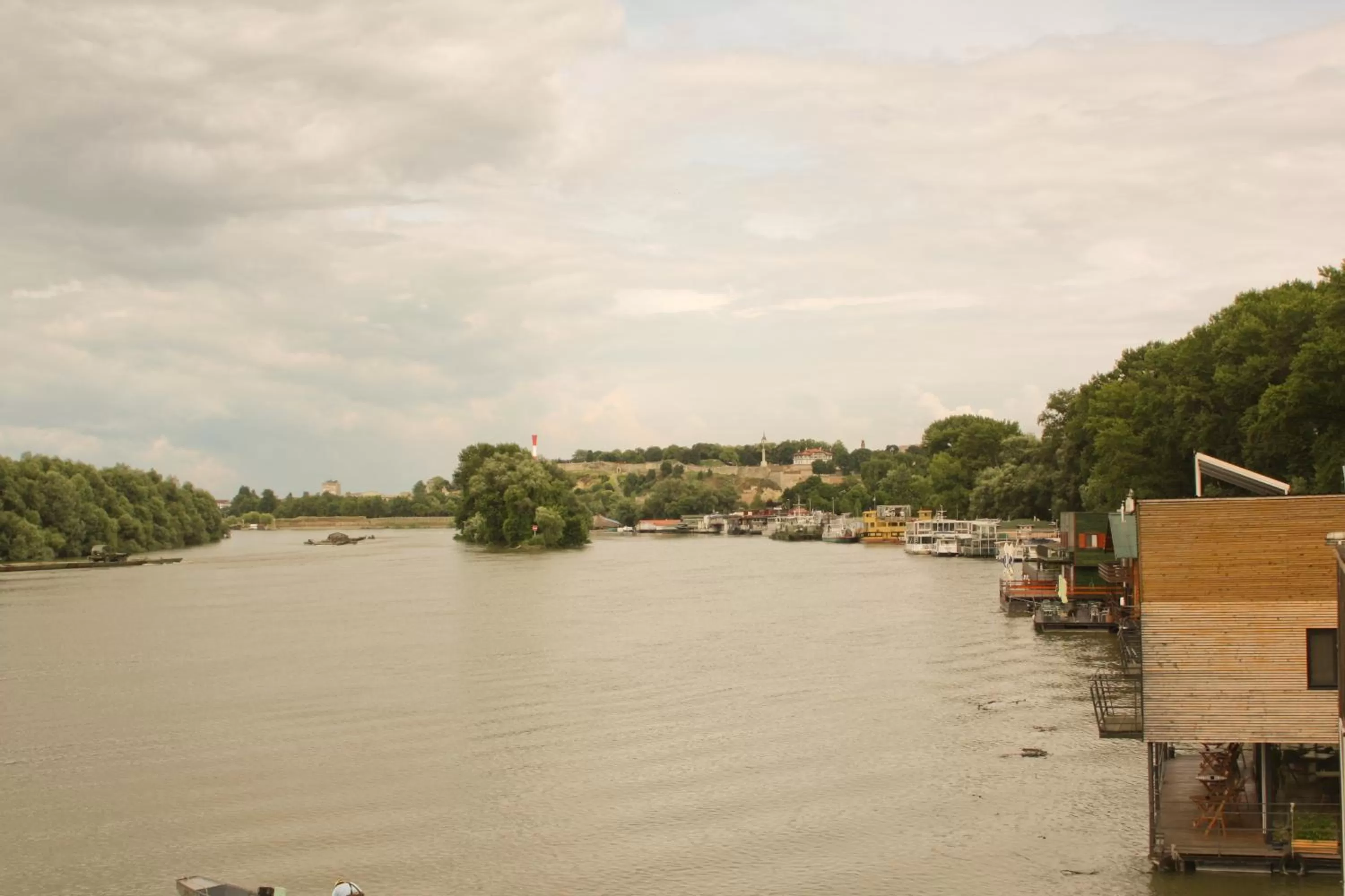 Day in ArkaBarka 2- Floating Dream Rooms and Apartments