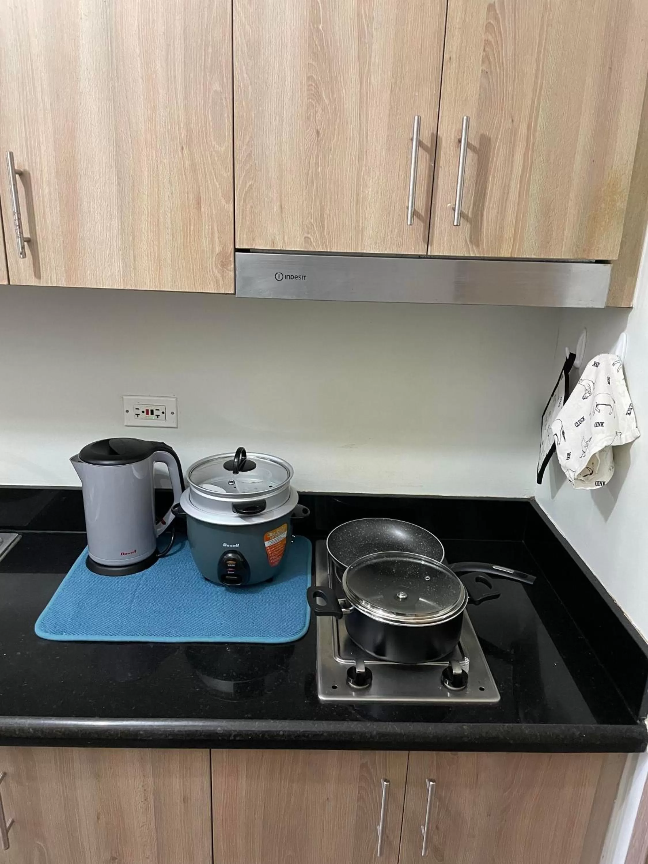 stove in NorChel's Staycation near Mall of Asia