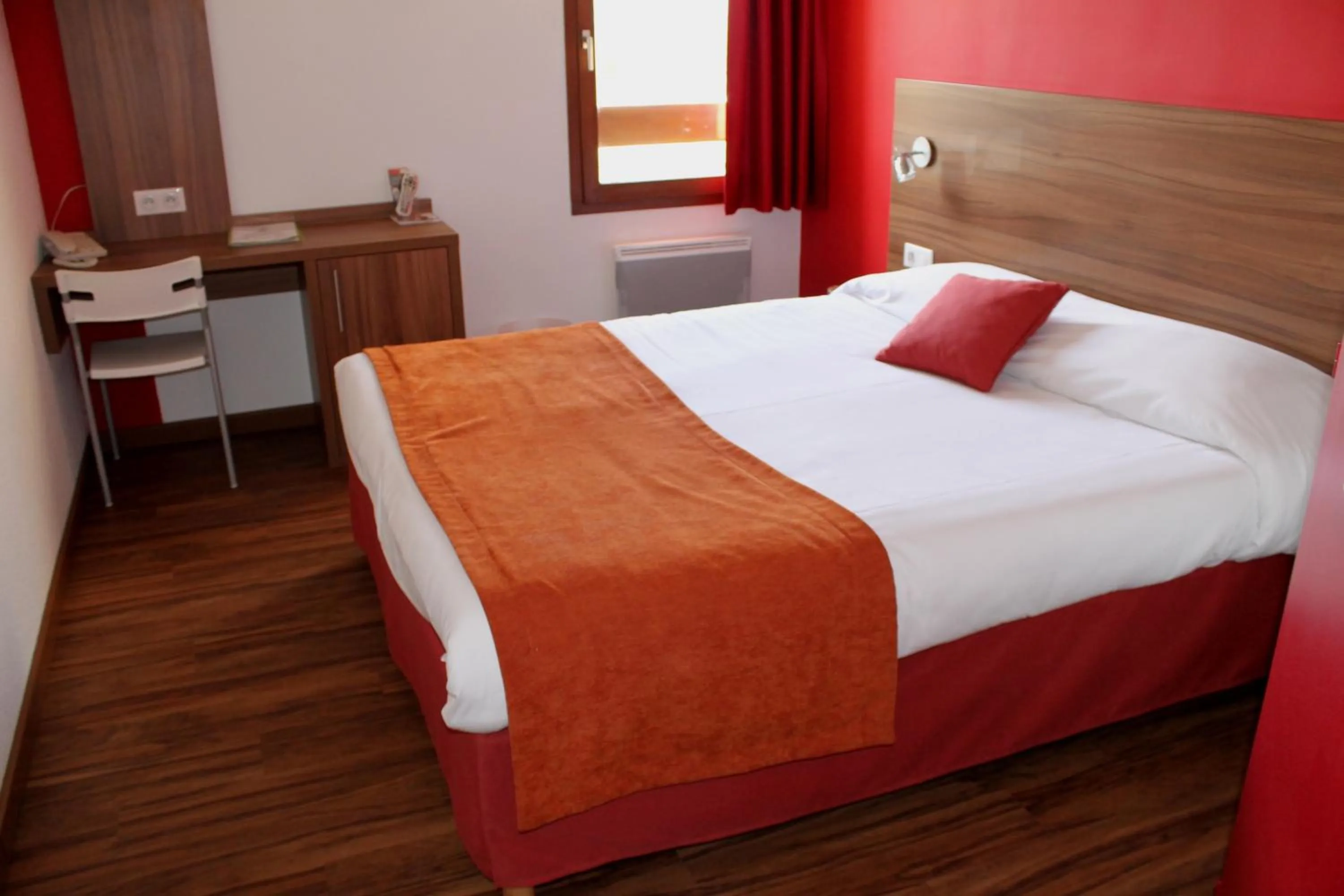 Bedroom, Bed in La Clé Des Champs