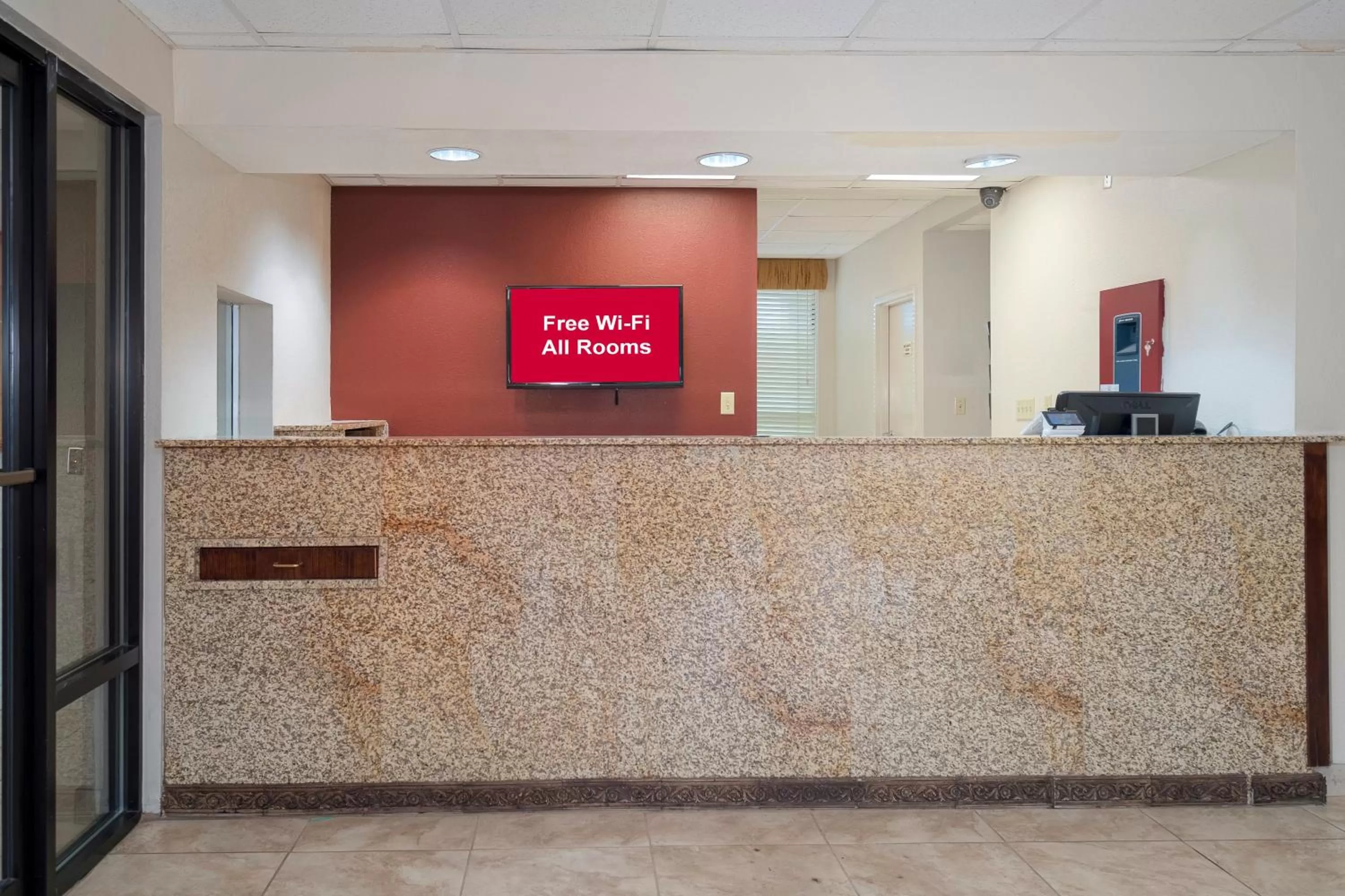 Lobby or reception in Red Roof Inn Mobile North – Saraland