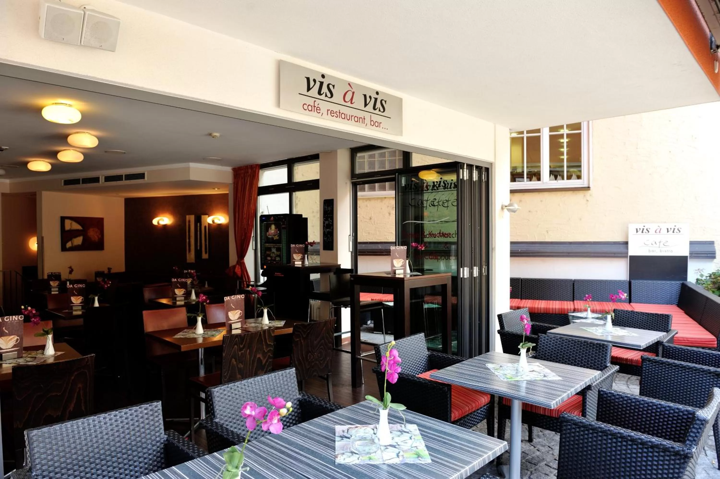 Lounge or bar in Hotel Vis à vis