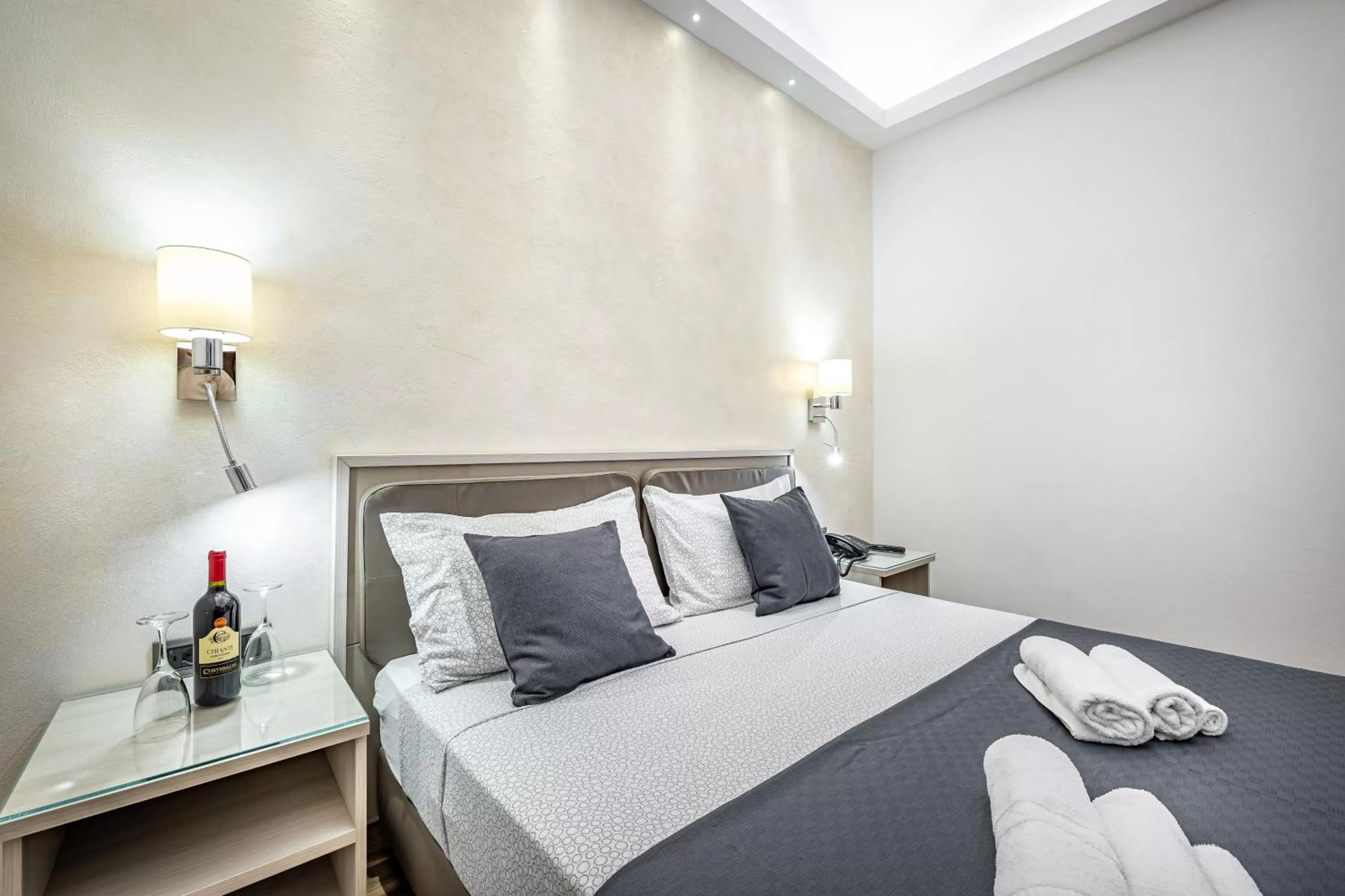 Bed in B&B Lorenzo de' Medici