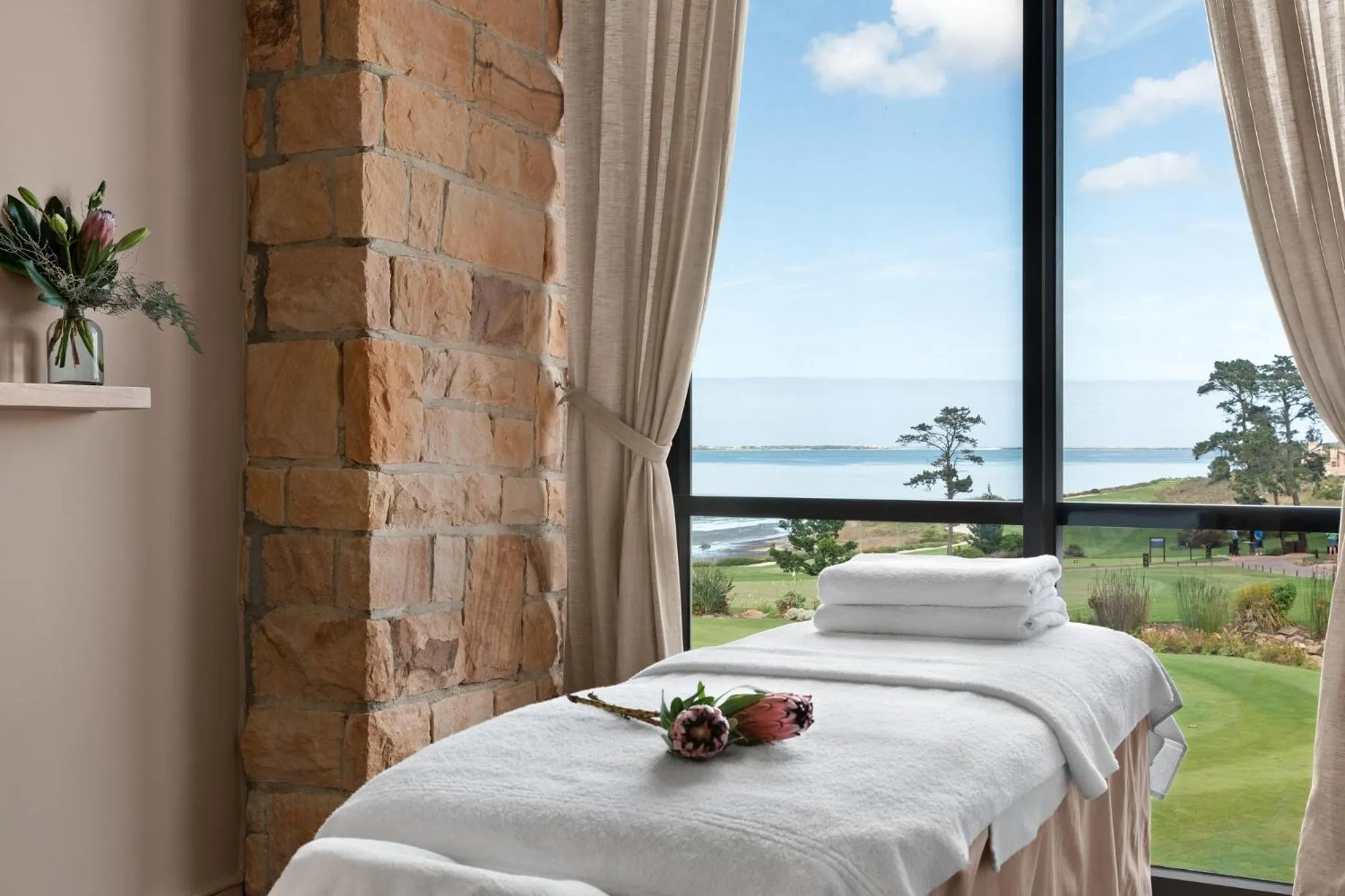 Massage, Bed in Arabella Hotel, Golf and Spa