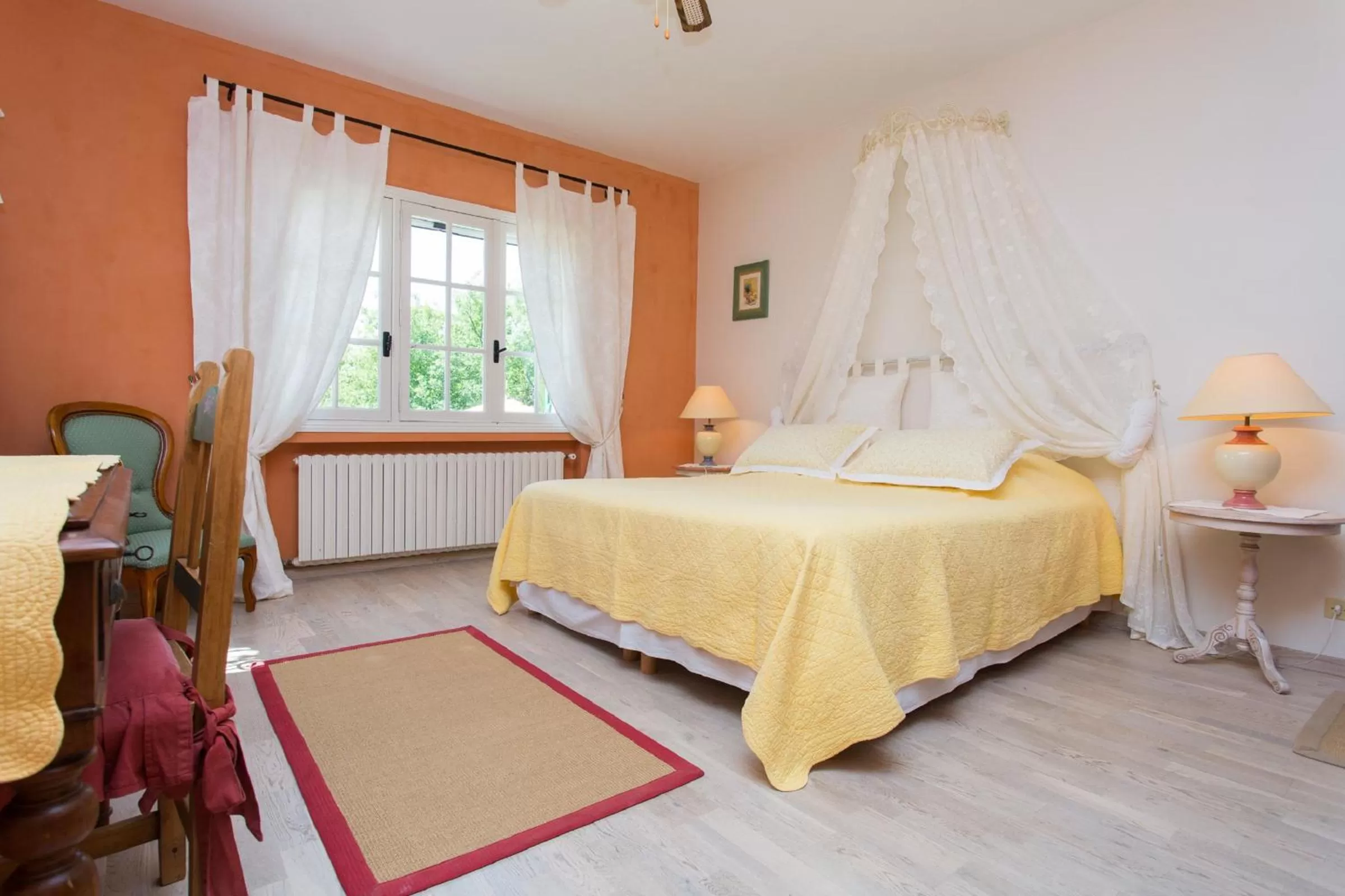 Bedroom, Bed in Mas Du Roc Bed & Breakfast