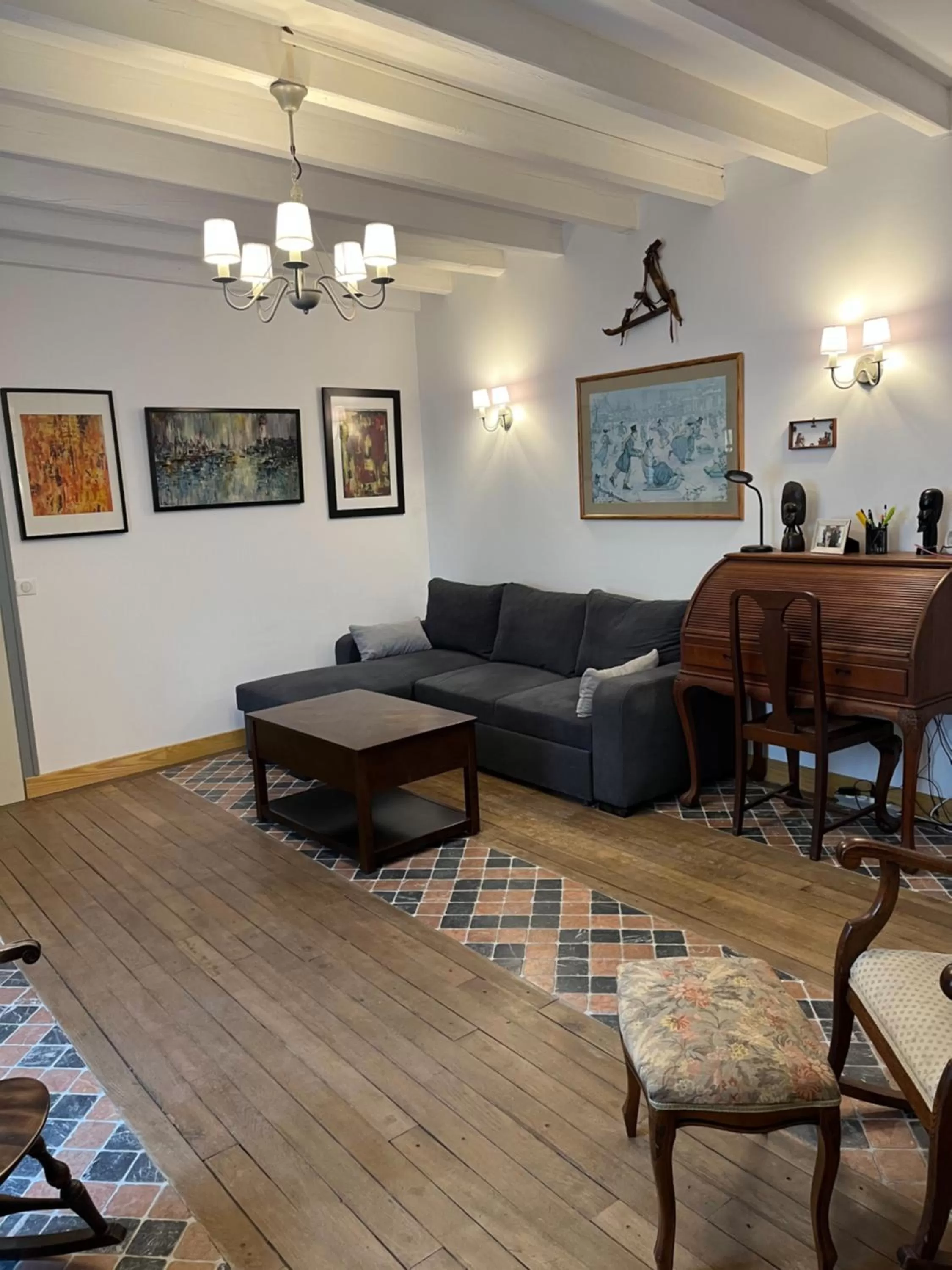 Living room, Seating Area in Le Perroquet Vert