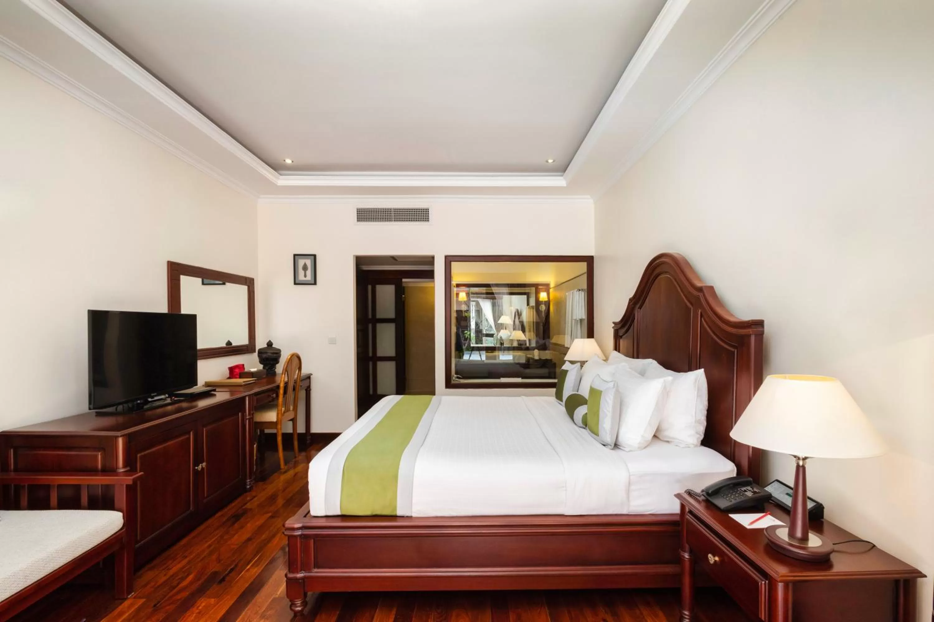 Bedroom, Bed in Saem Siemreap Hotel