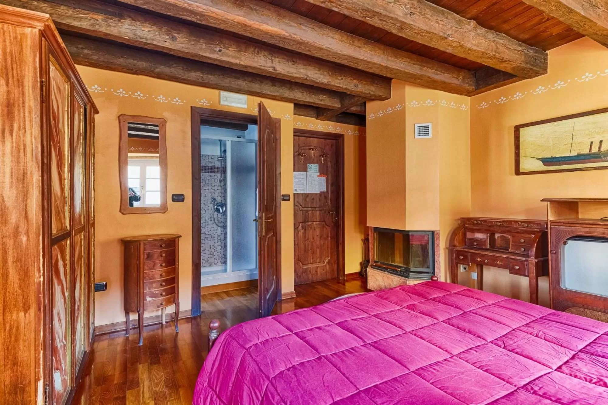 Bed in Hotel Portacavana