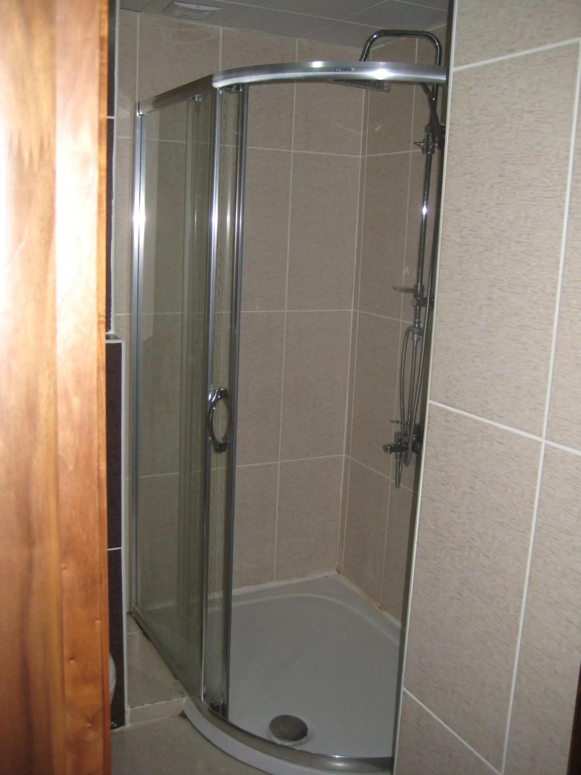 Shower in Miroglu Hotel