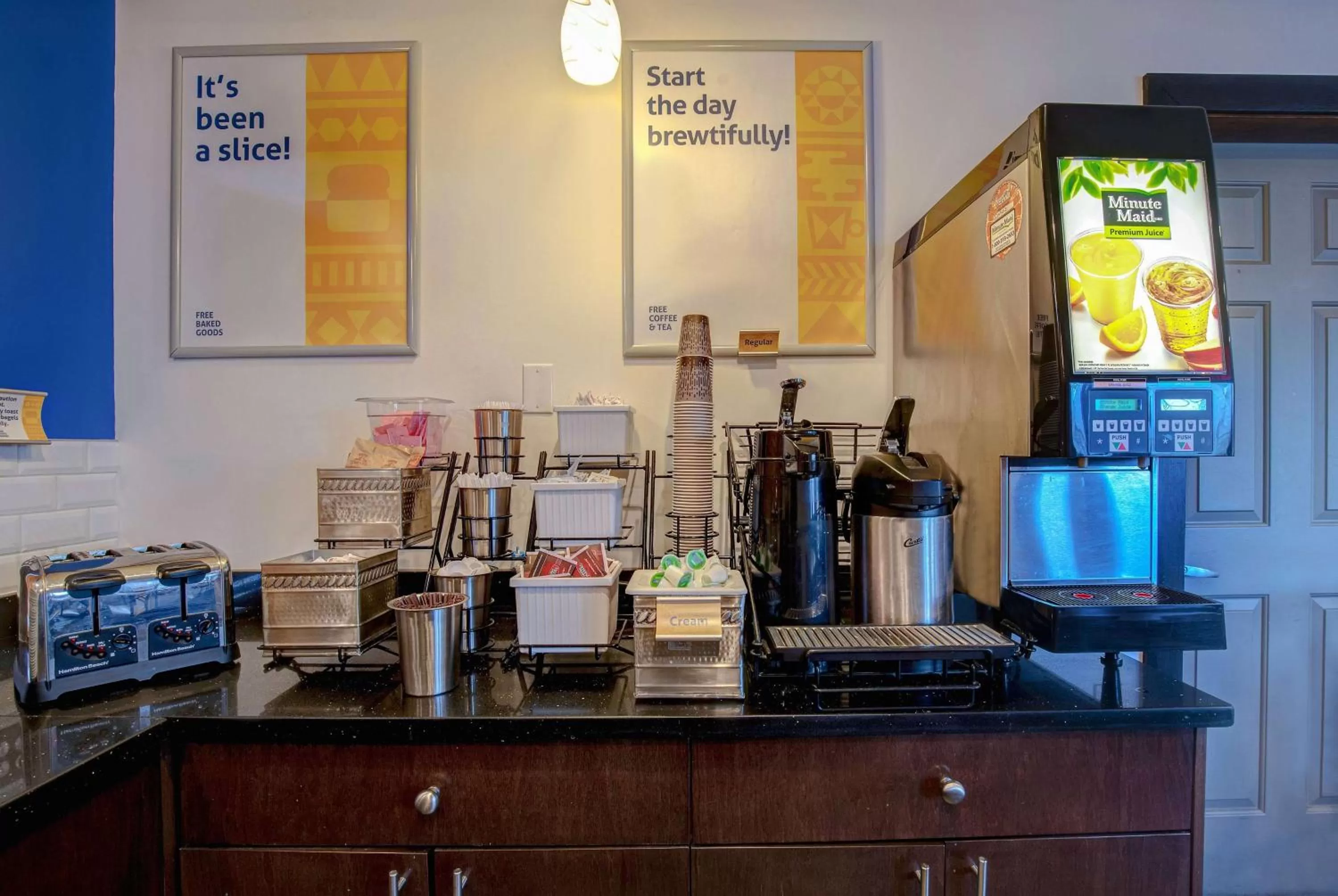 Breakfast in Days Inn by Wyndham Vernon