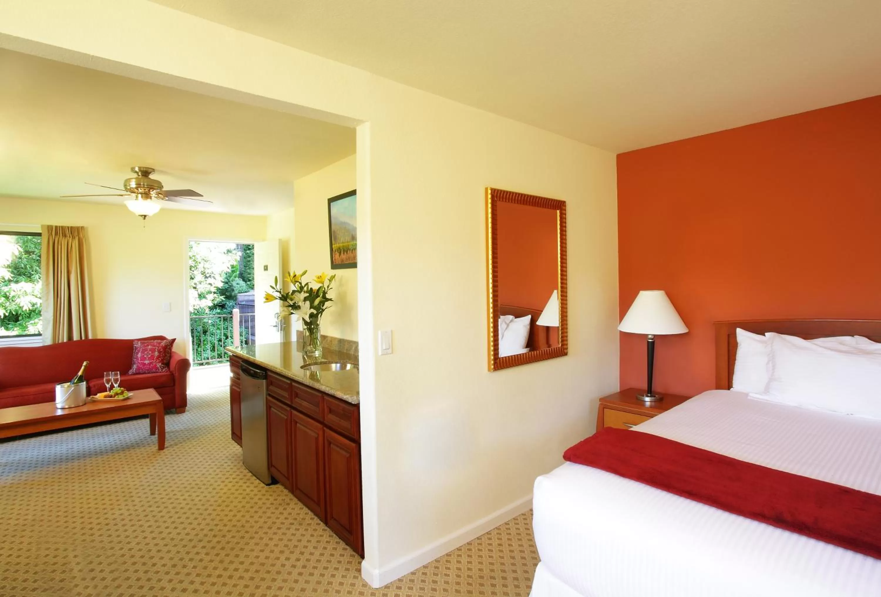 Day, Bed in West Sonoma Inn & Spa