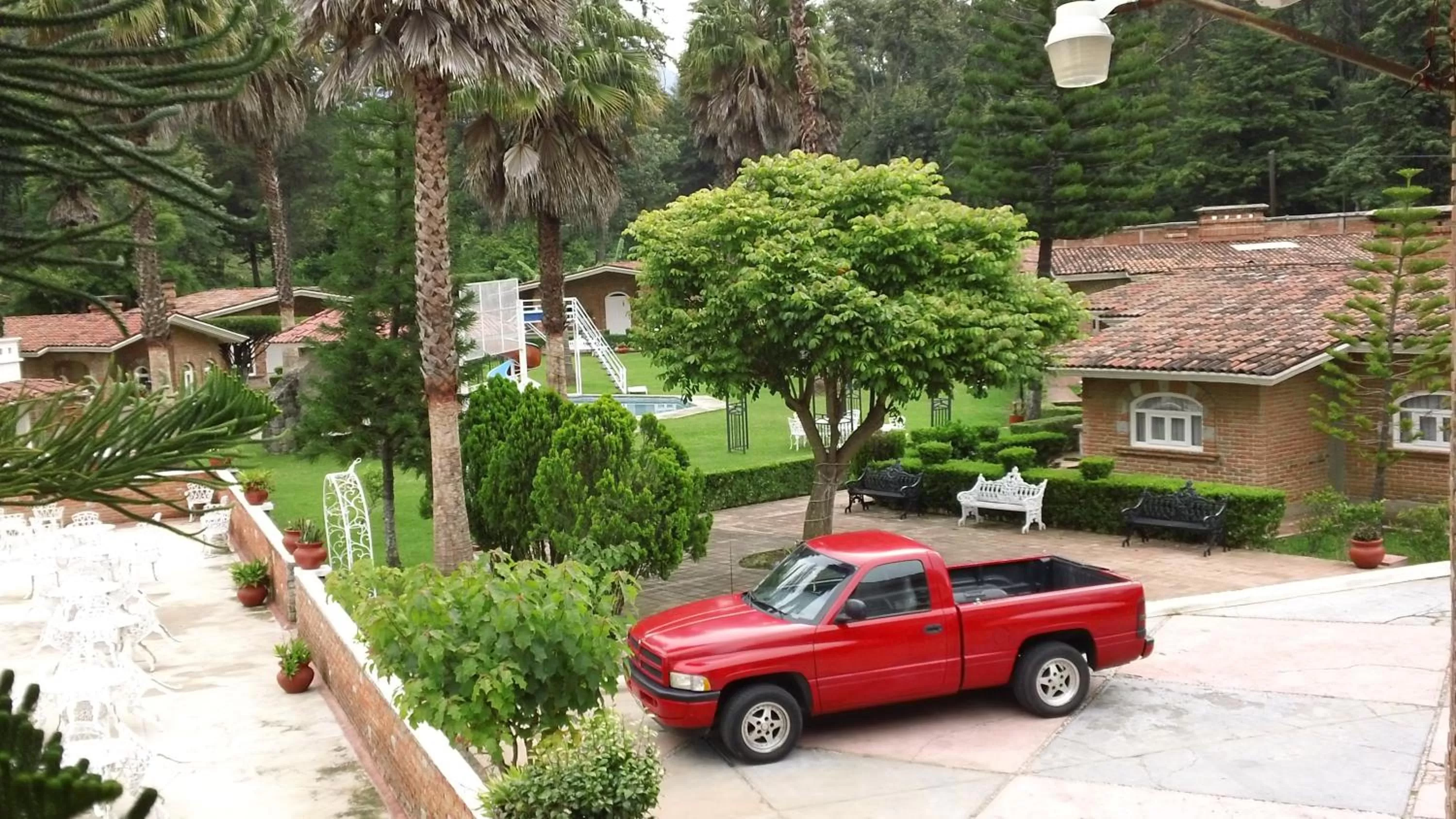 Garden view in Hotel Villa Monarca Inn