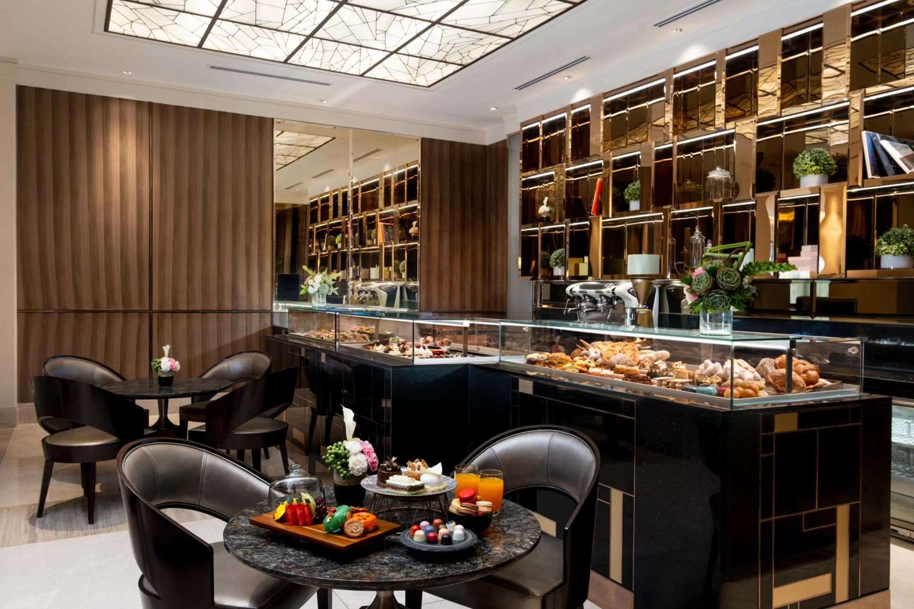 Restaurant/places to eat in Admiral Hotel Manila - MGallery Collection