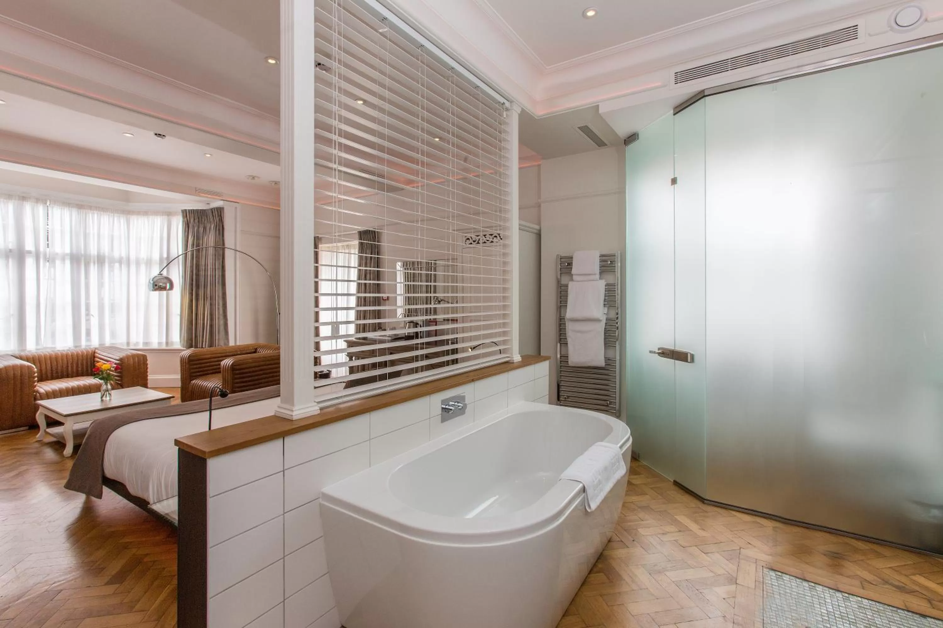 Bathroom in The Bell Inn Hotel