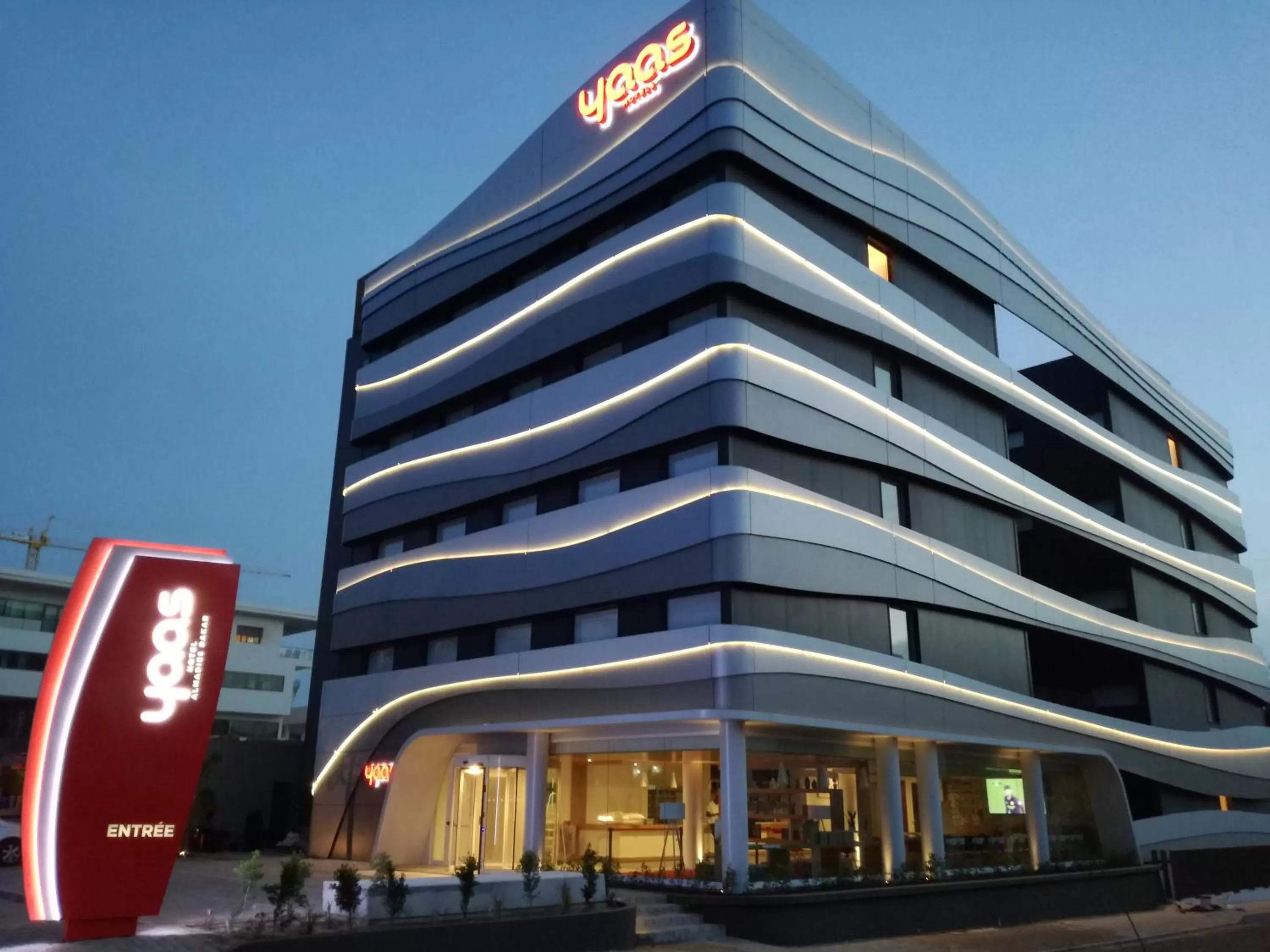 Facade/entrance in Yaas Hotel Dakar Almadies