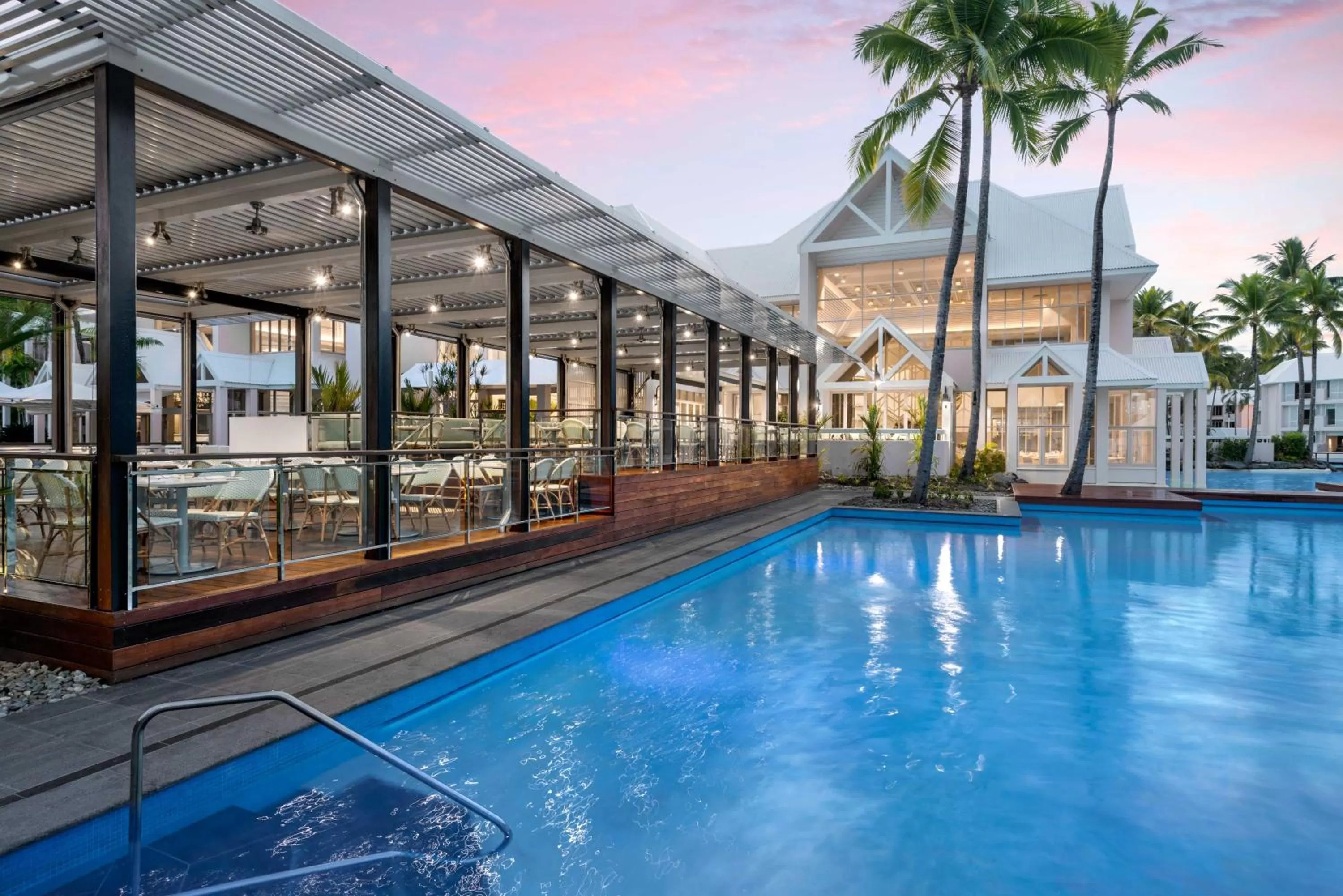 Swimming pool in Sheraton Grand Mirage Resort, Port Douglas
