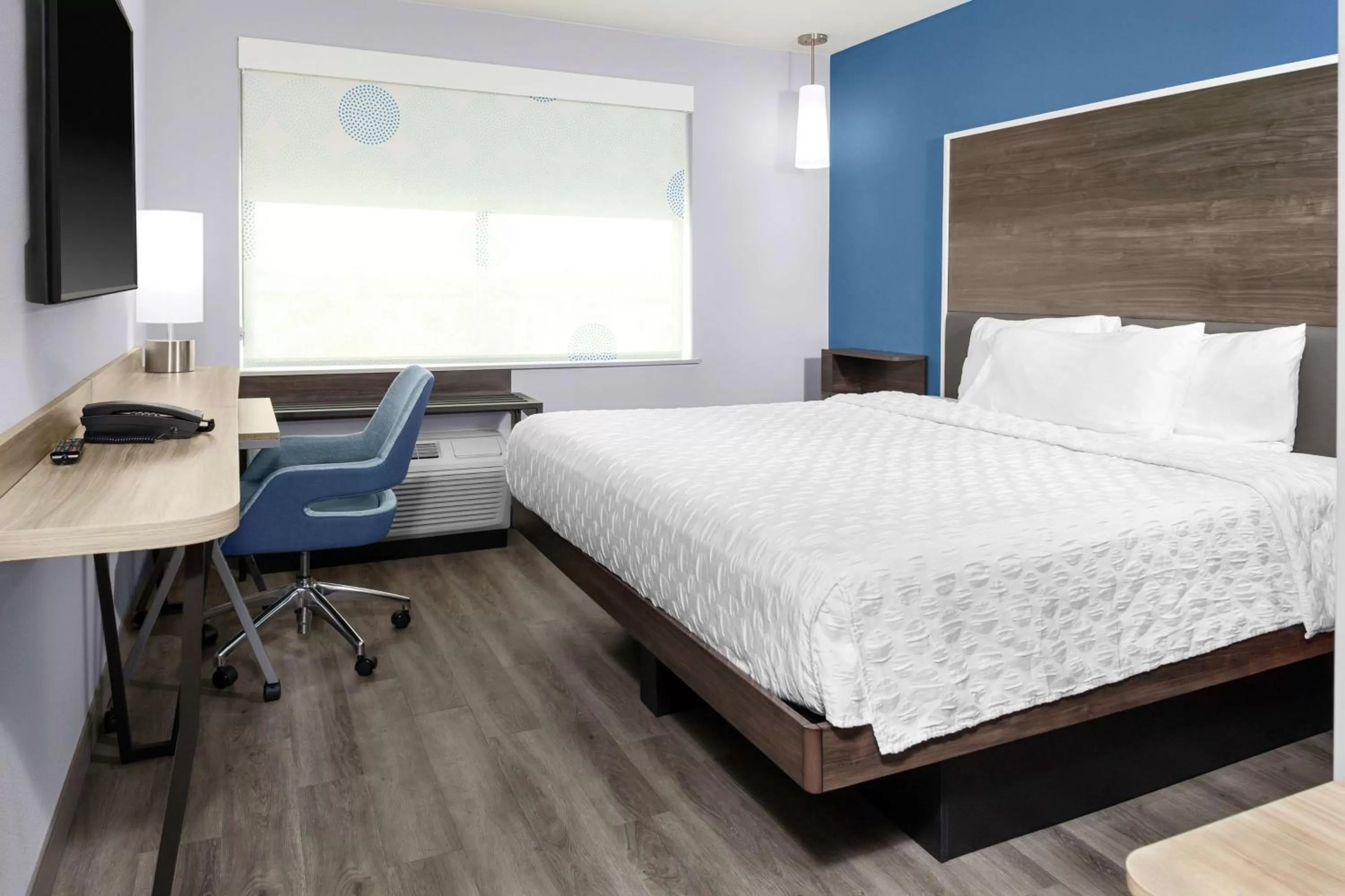 Bedroom, Bed in Tru By Hilton Gilbert