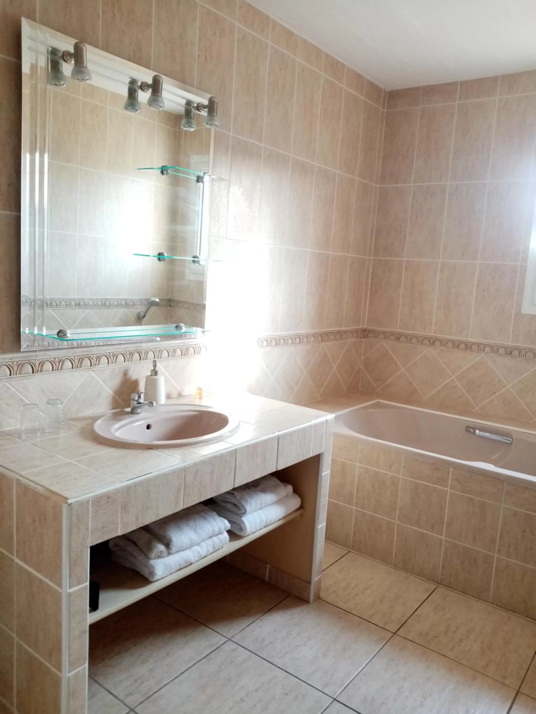 Bathroom in chambres d'hôtes du capimont