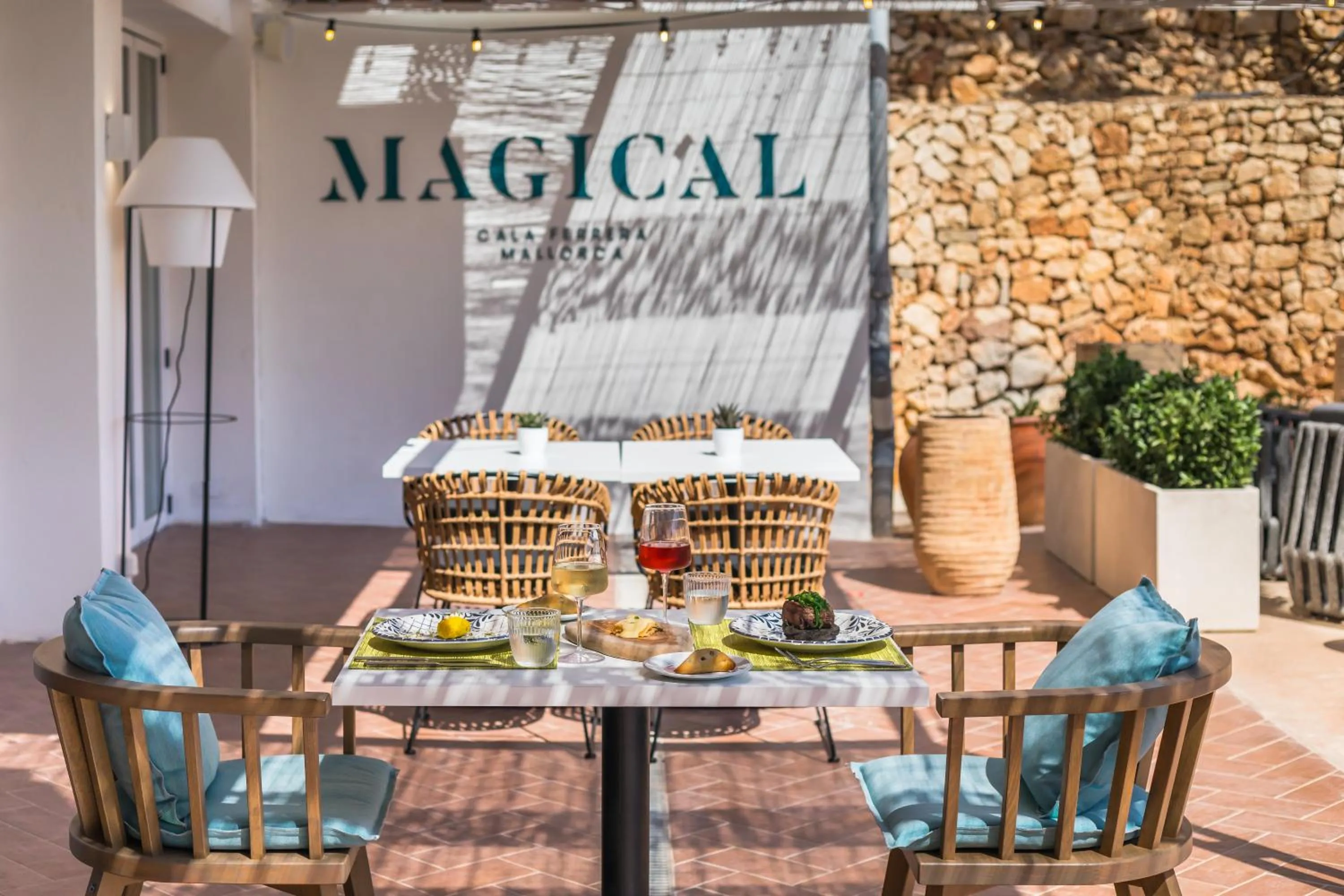 Restaurant/places to eat in Barceló Ponent Beach