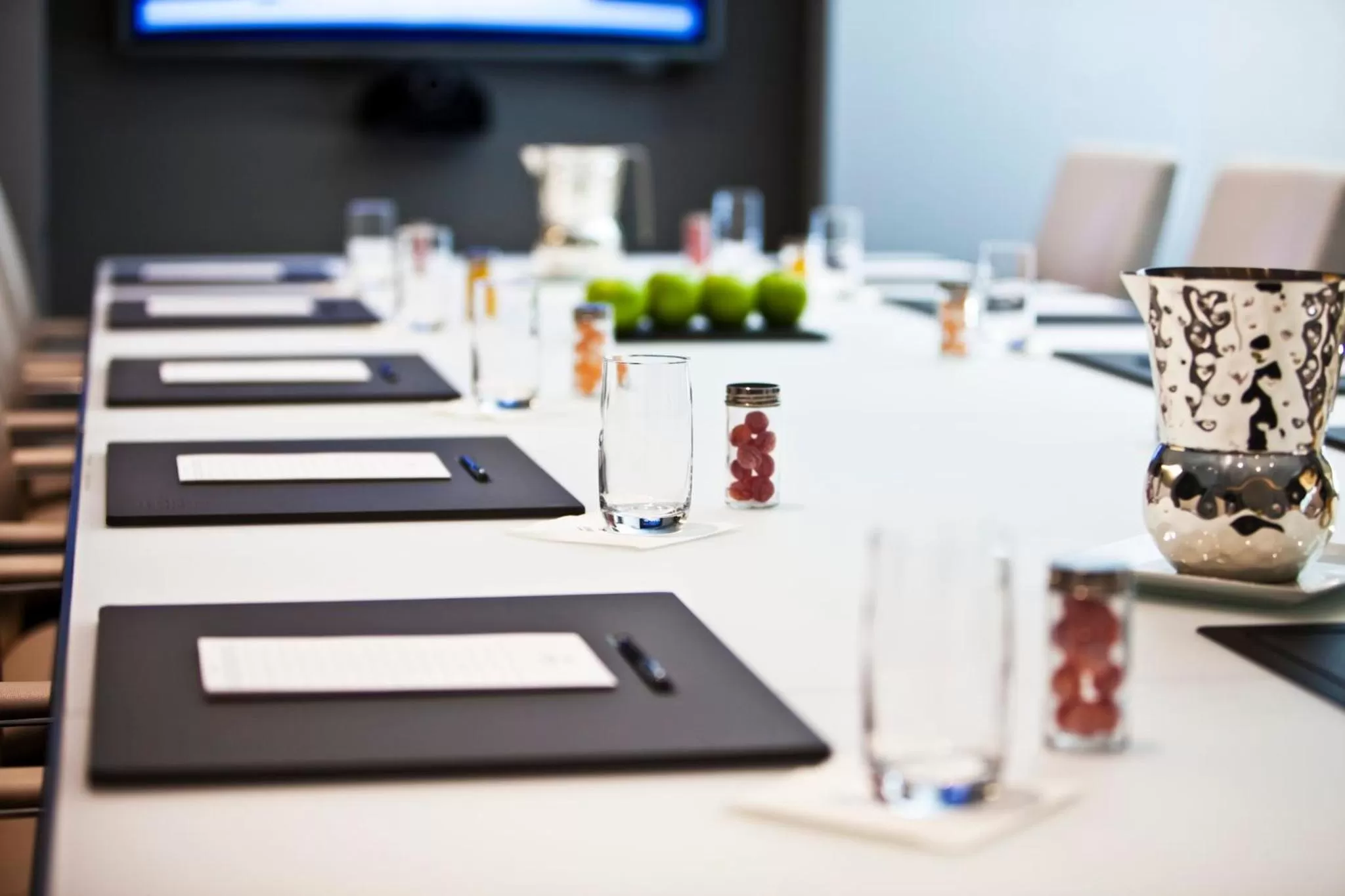 Meeting/conference room in Loews Regency New York Hotel