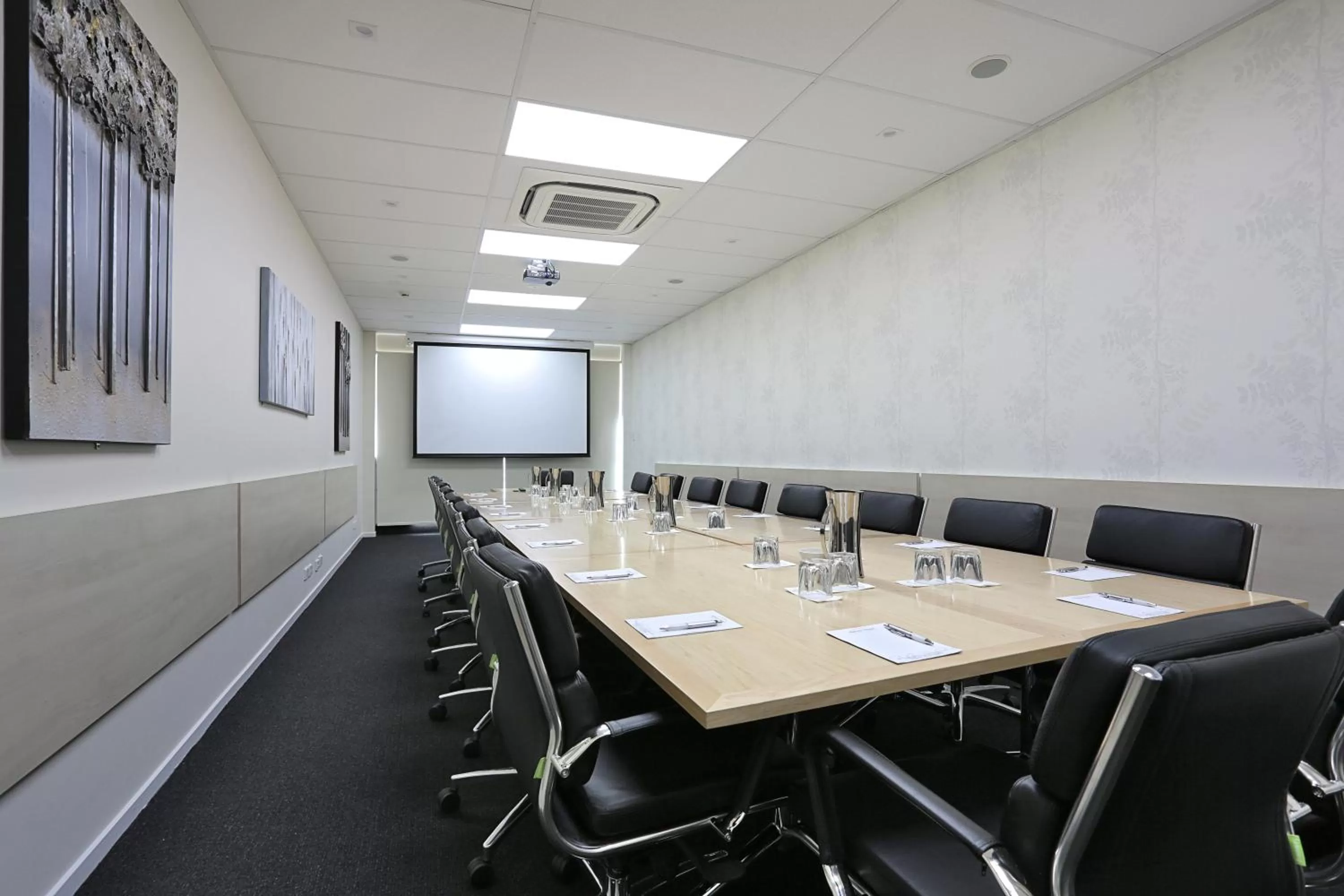 Meeting/conference room in Kelvin Hotel