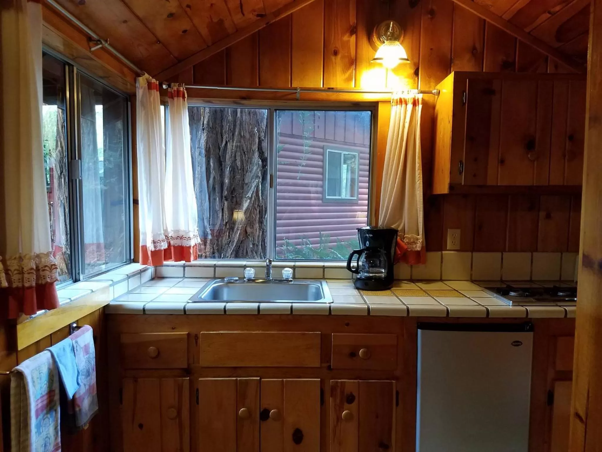 Kitchen or kitchenette, Kitchen/Kitchenette in Fern River Resort