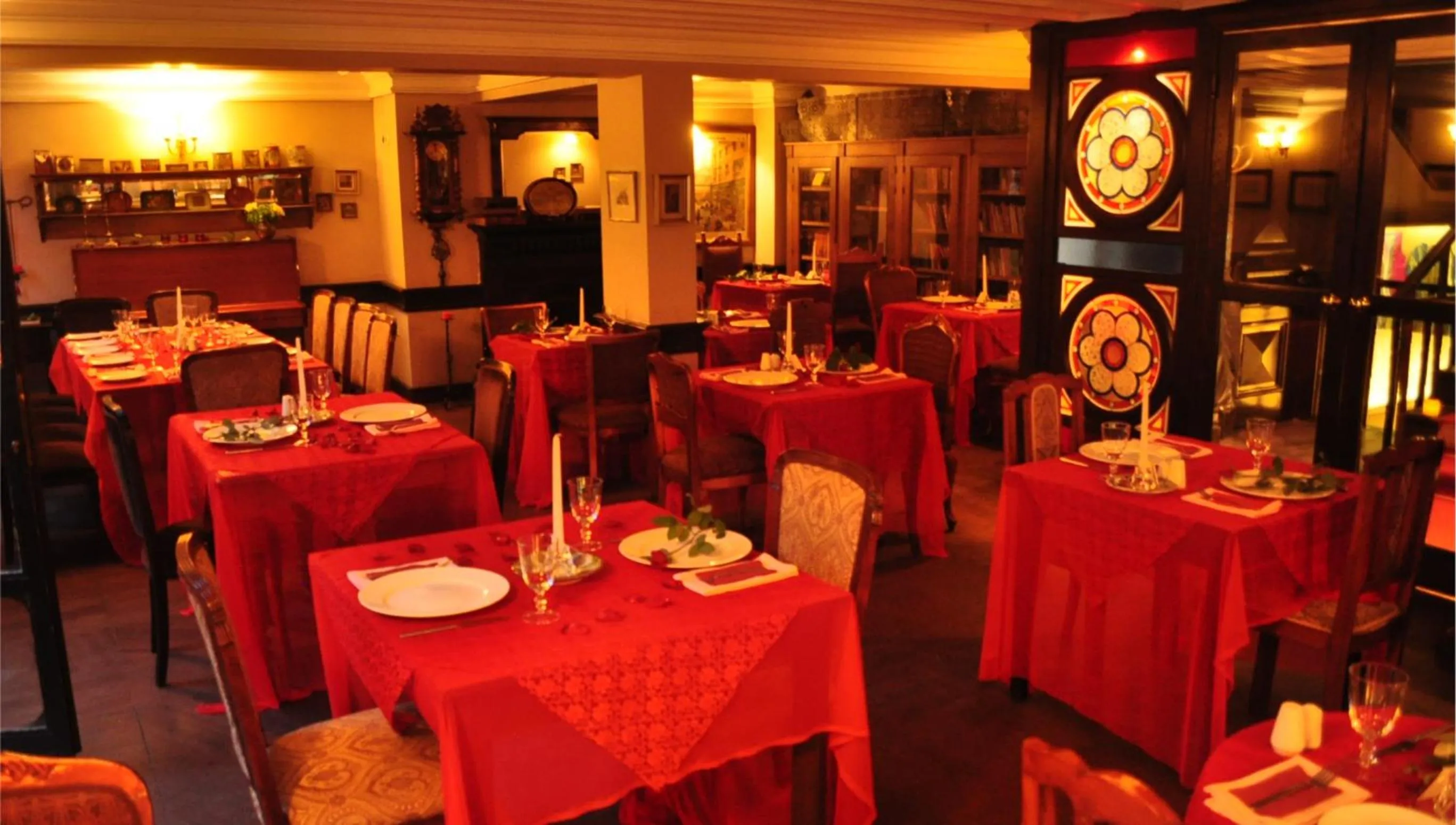 Restaurant/places to eat in Kitapevi Hotel